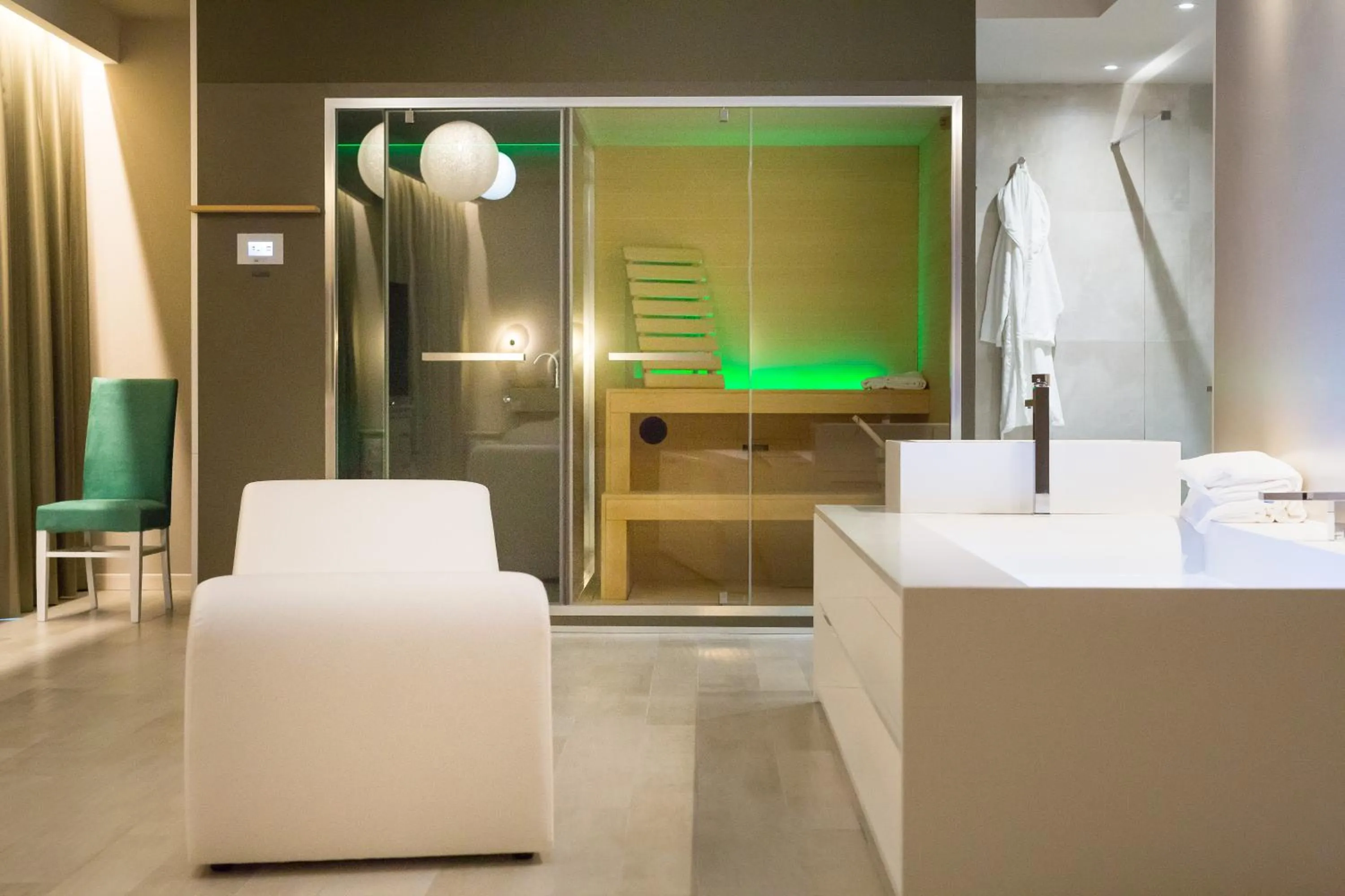 Hot Tub in AQA Palace