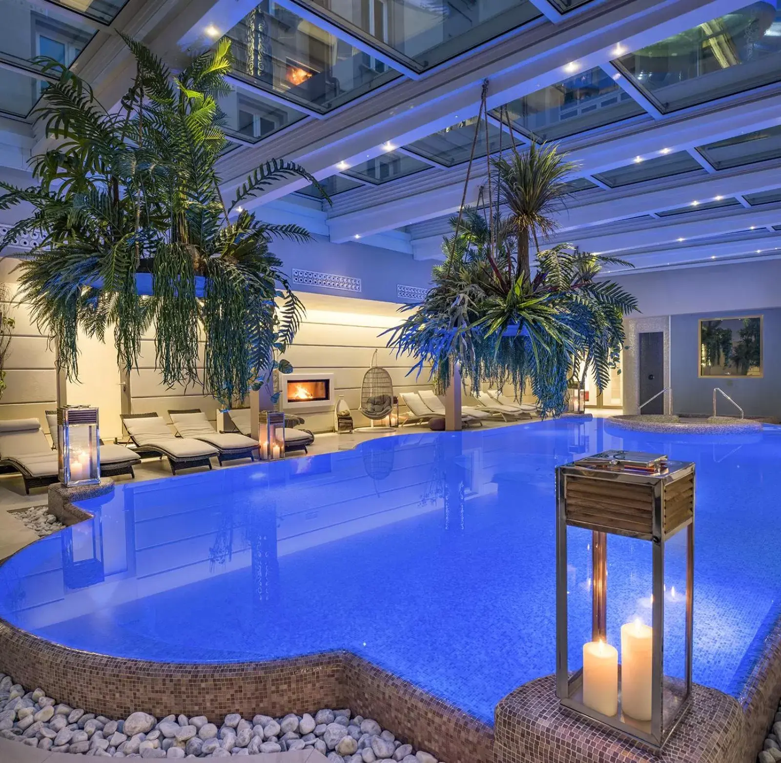 Hot Tub, Swimming Pool in Grand Hotel Salsomaggiore