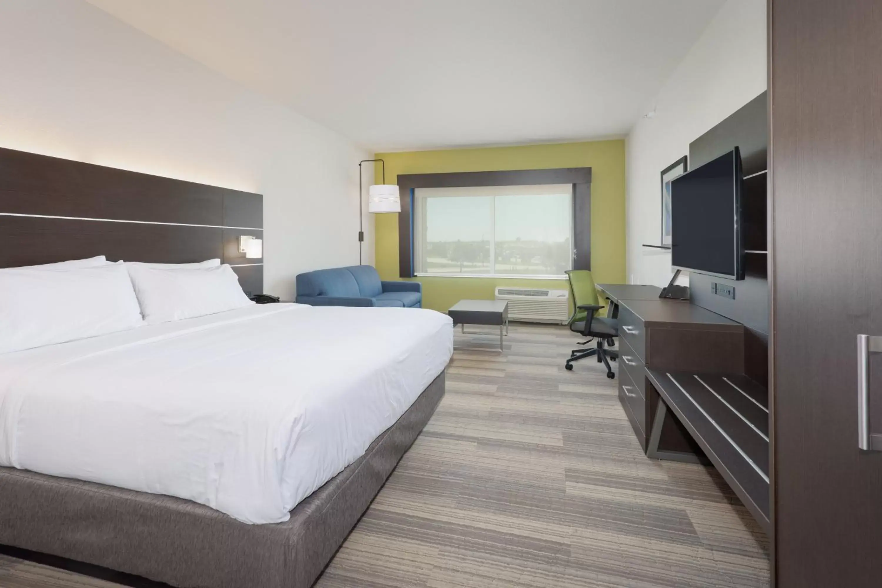 Bedroom in Holiday Inn Express & Suites - Firestone - Longmont , an IHG Hotel