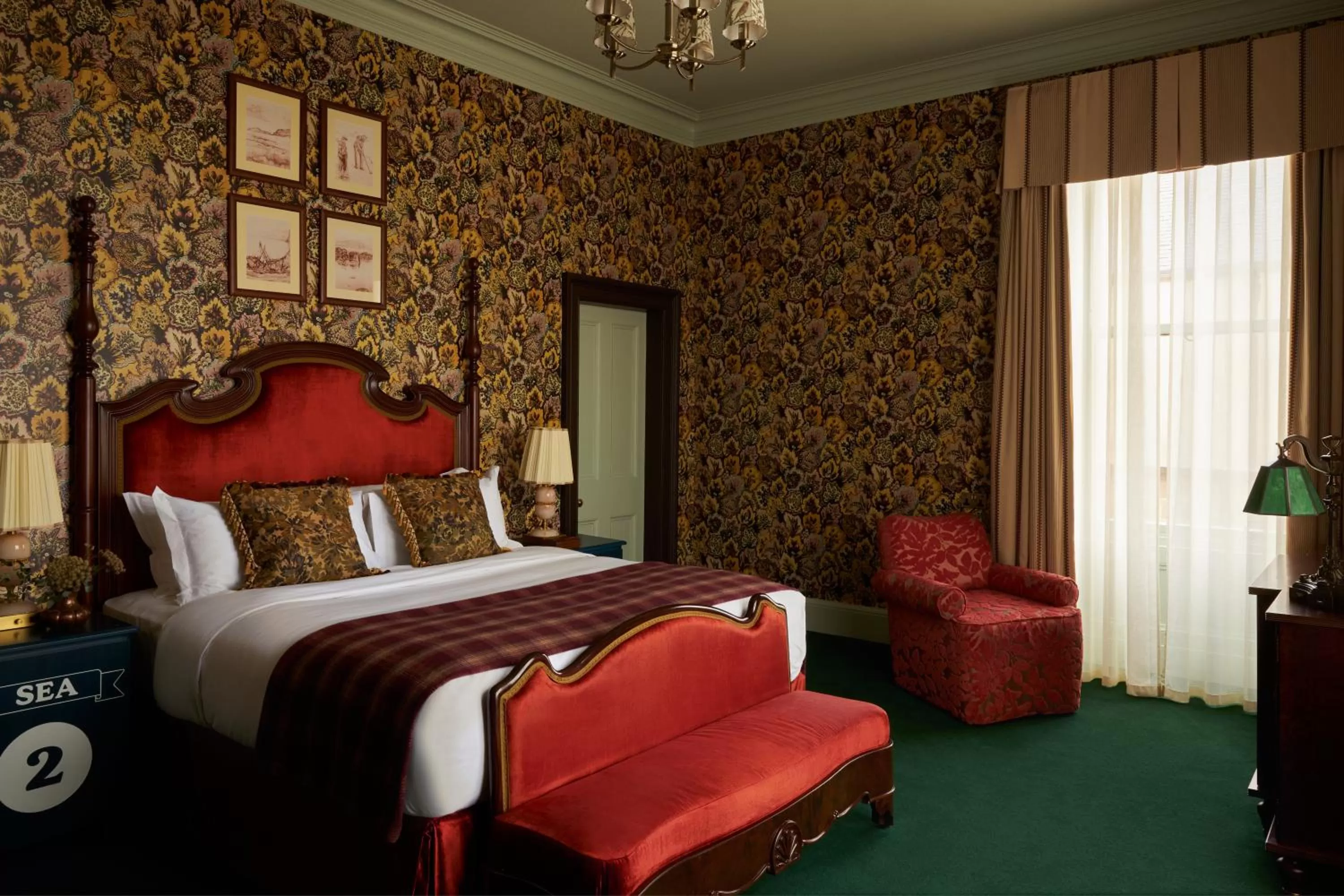 Photo of the whole room, Bed in Marine North Berwick