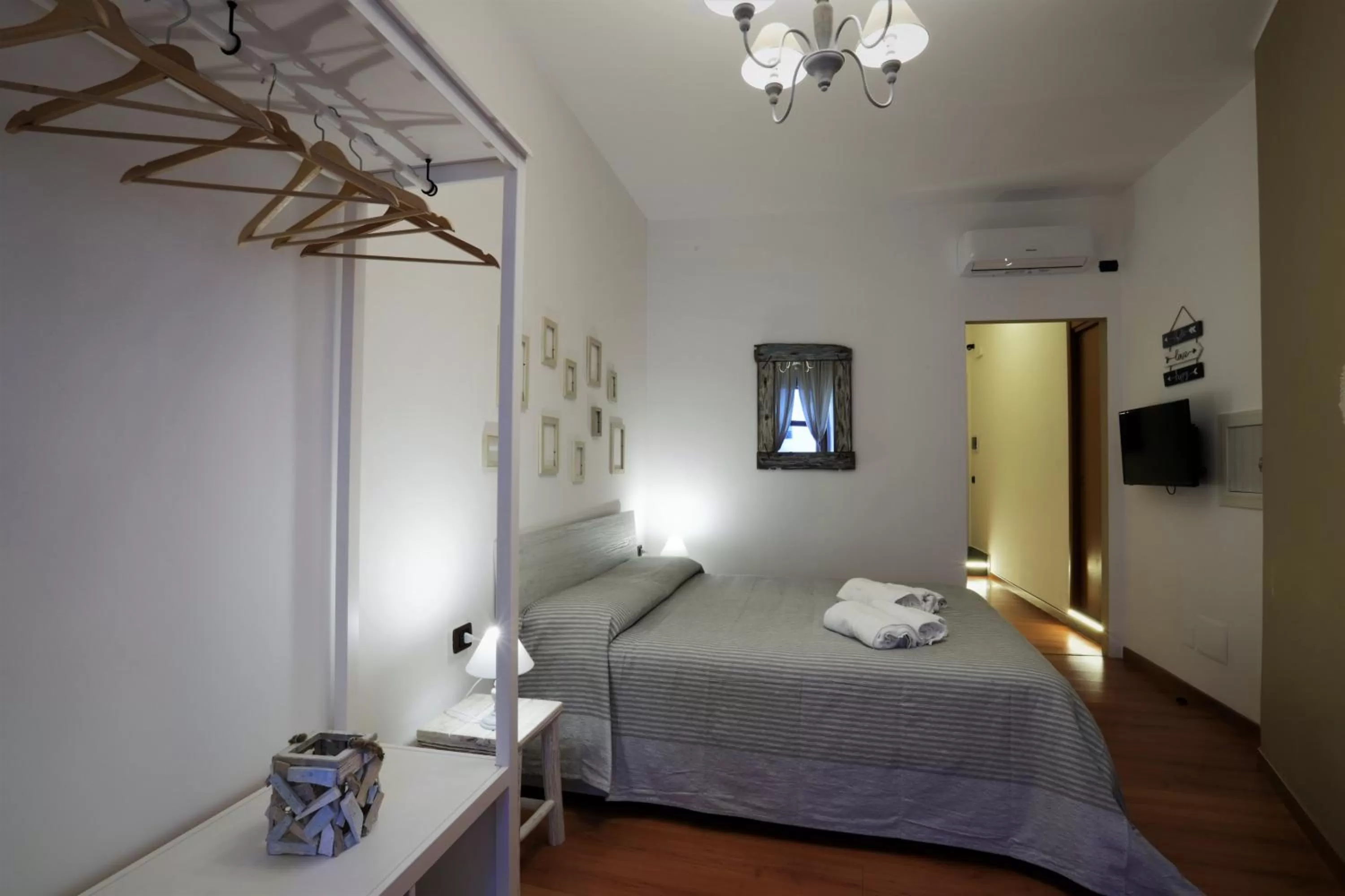 Bed in Napoli Vesuvio Apartments by Dimorra