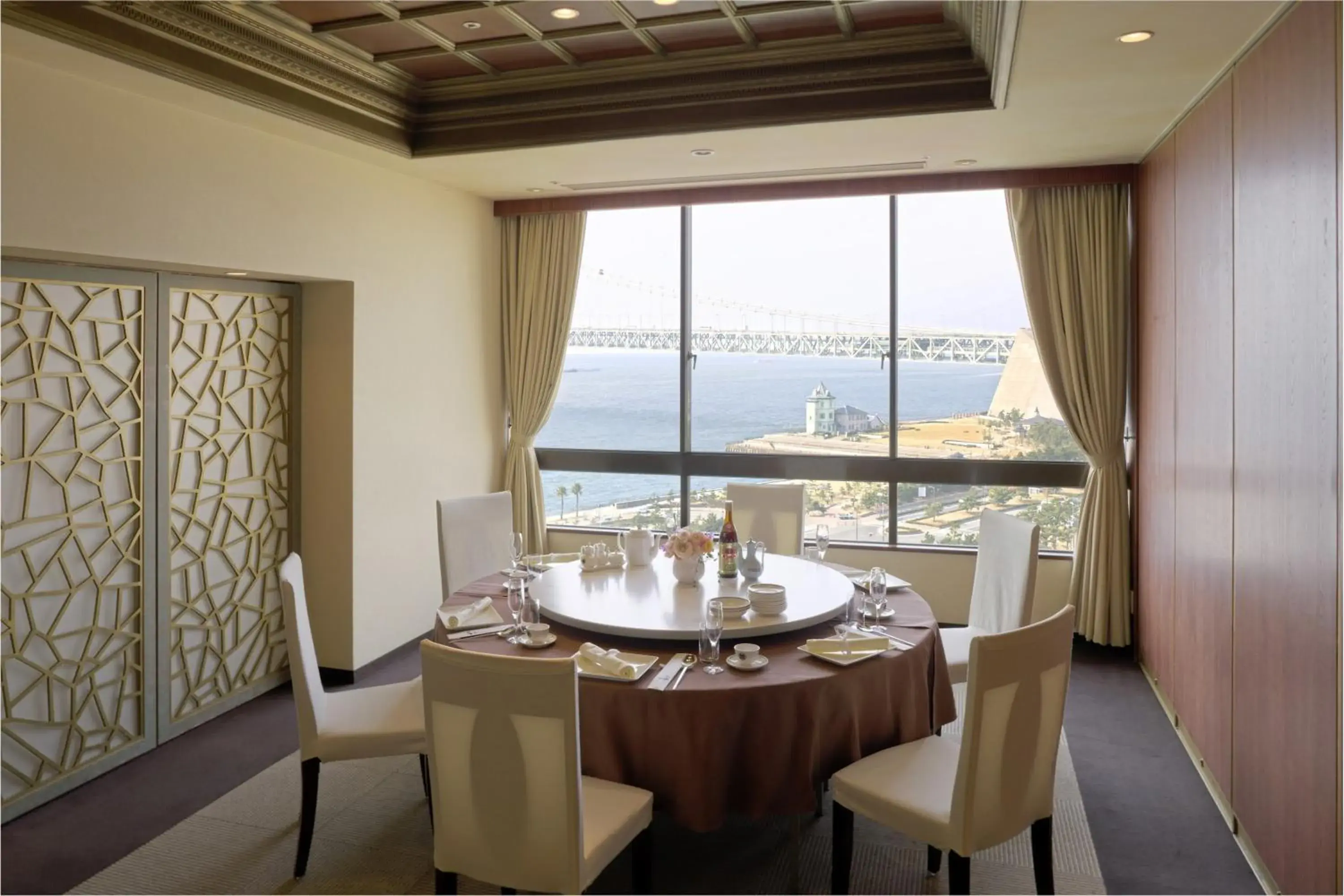 Restaurant/places to eat in Seaside Hotel Maiko Villa Kobe