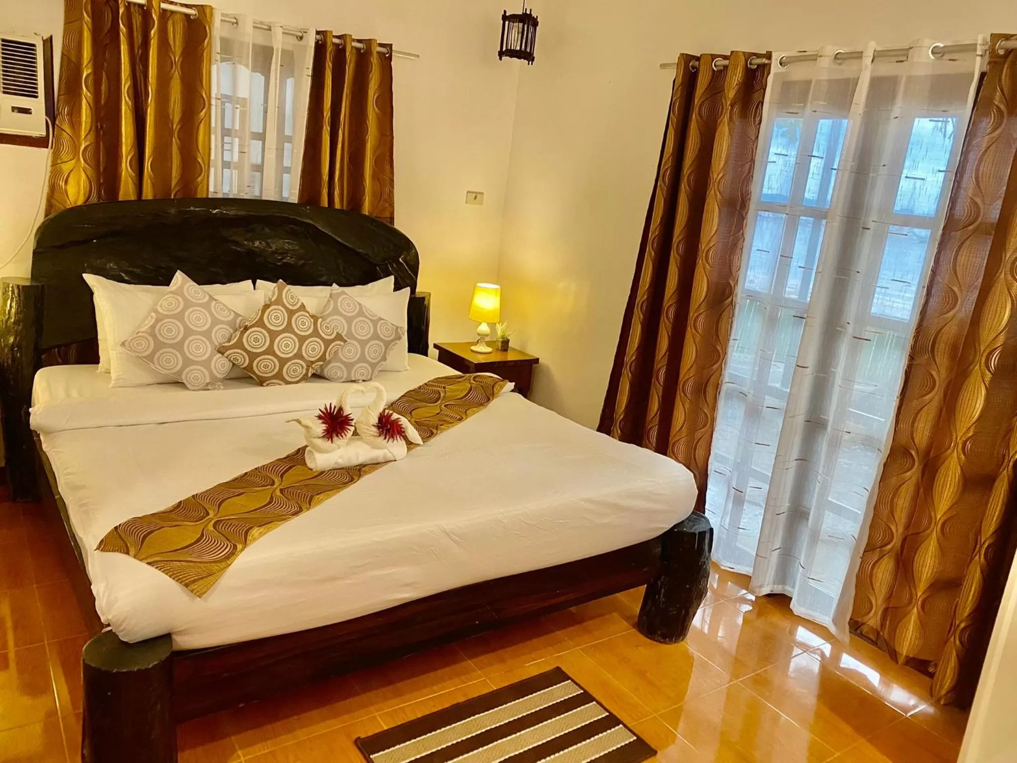 Bed in Sophias Beach Guest House