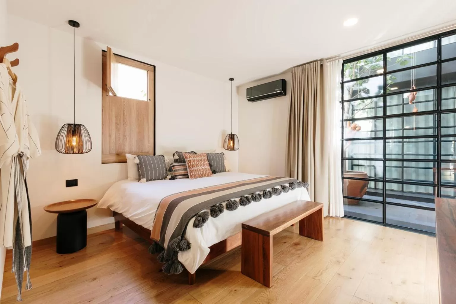 Photo of the whole room, Bed in Majagua Hotel Boutique -Adults Only