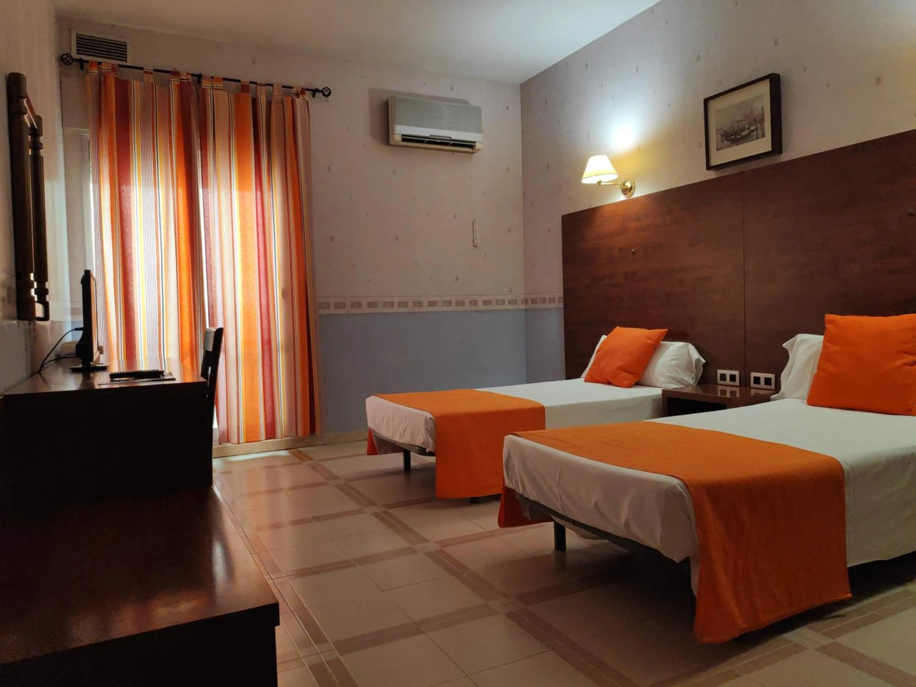 Photo of the whole room, Bed in Hotel Perú by Bossh! Hotels