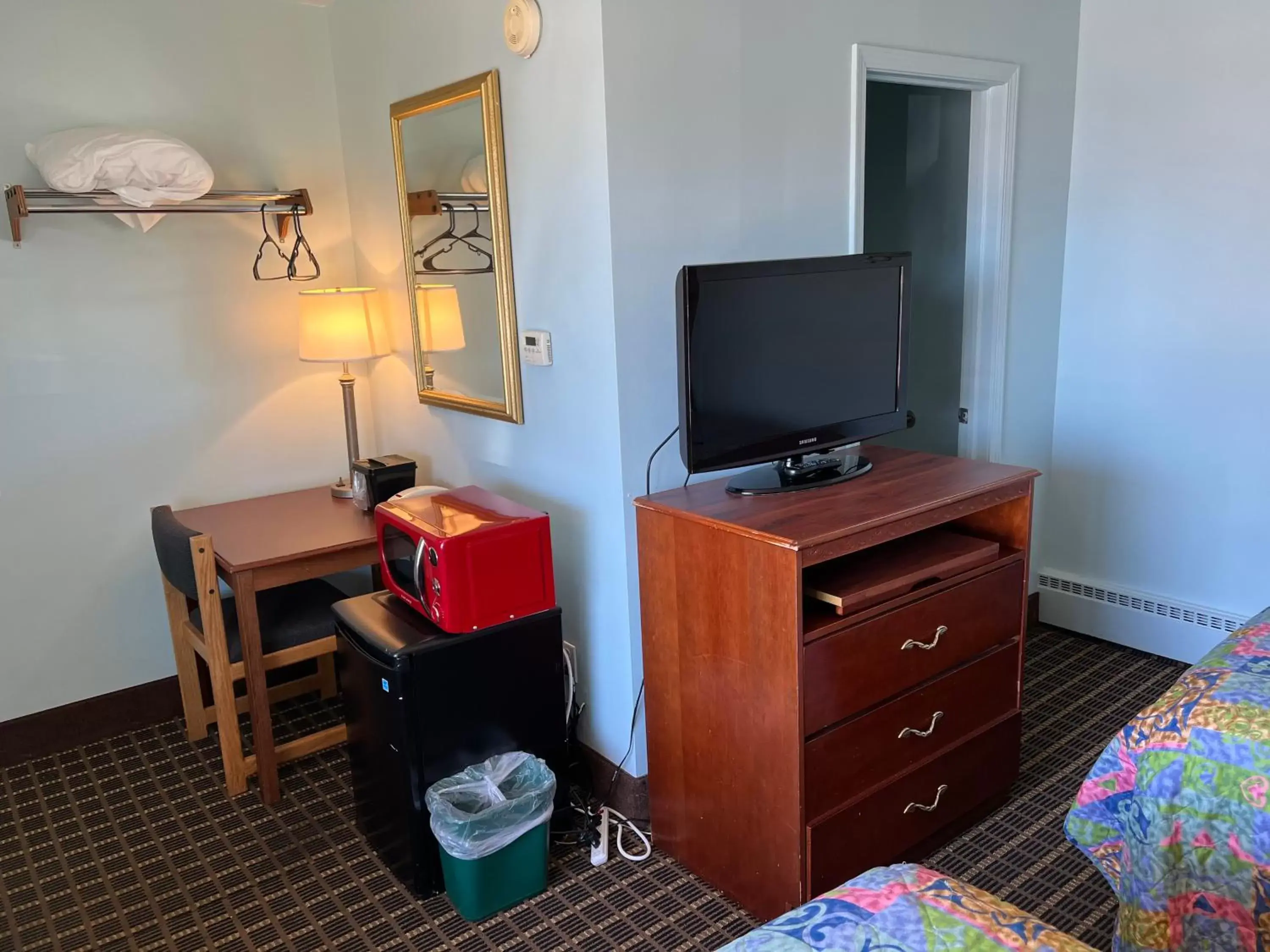 Bed in Crow's Nest Bed in Crow's Nest