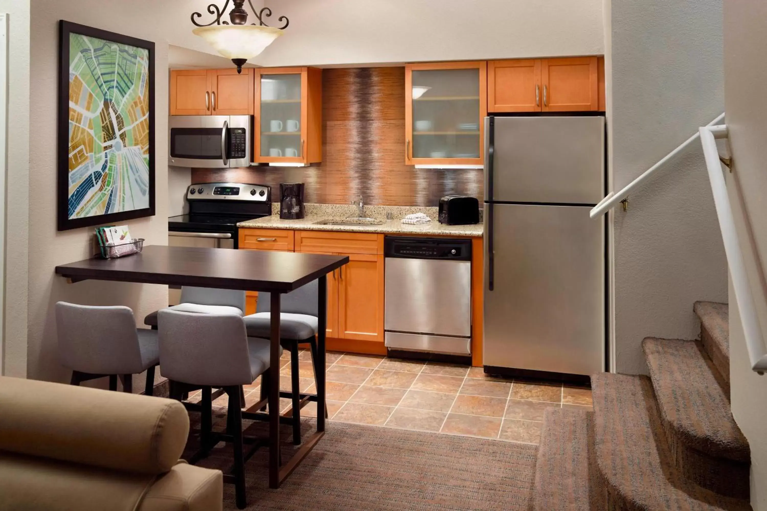 Bedroom, Kitchen/Kitchenette in Residence Inn by Marriott Atlanta Buckhead