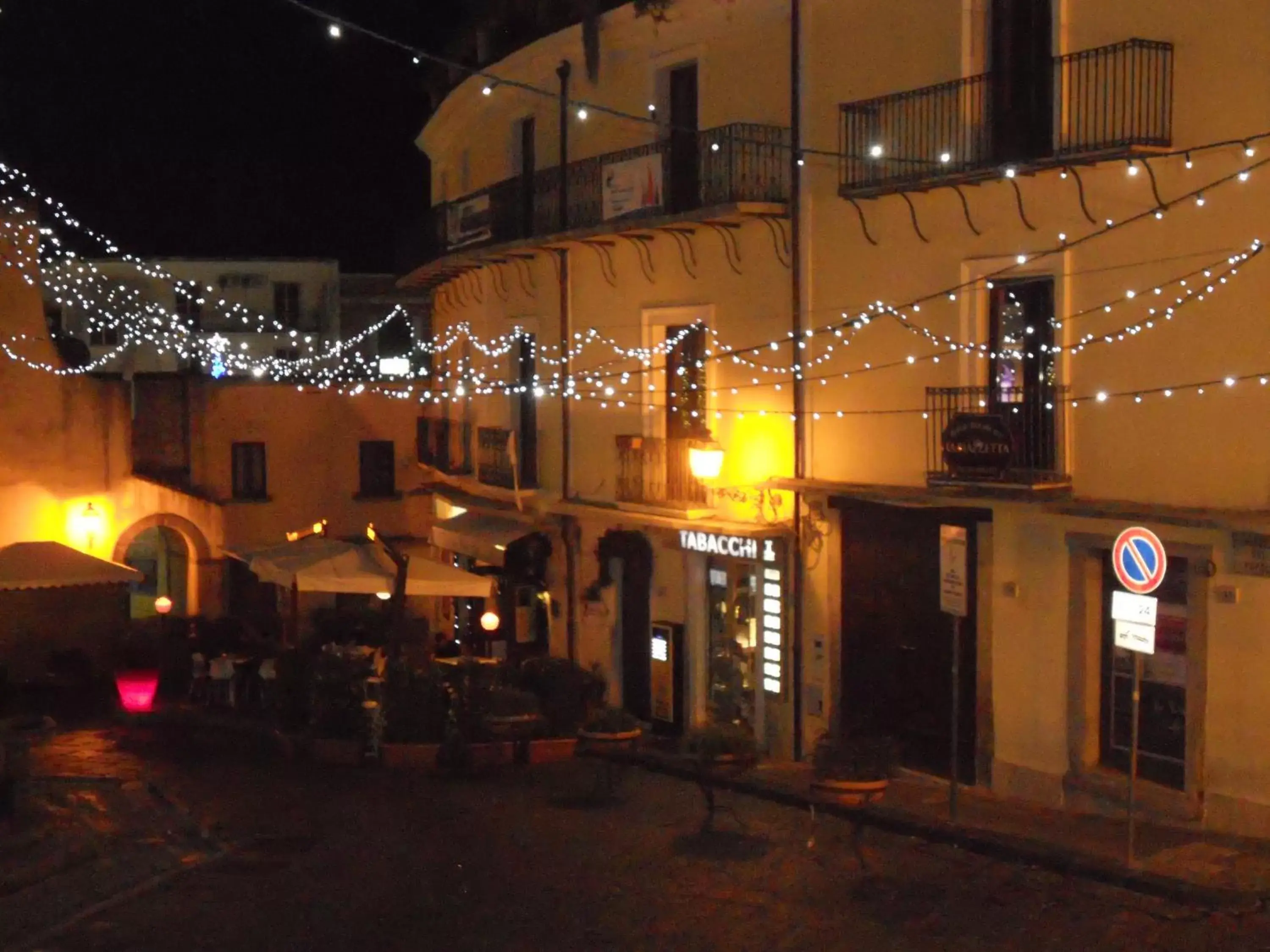 Evening entertainment, Property Building in B&B La Piazzetta