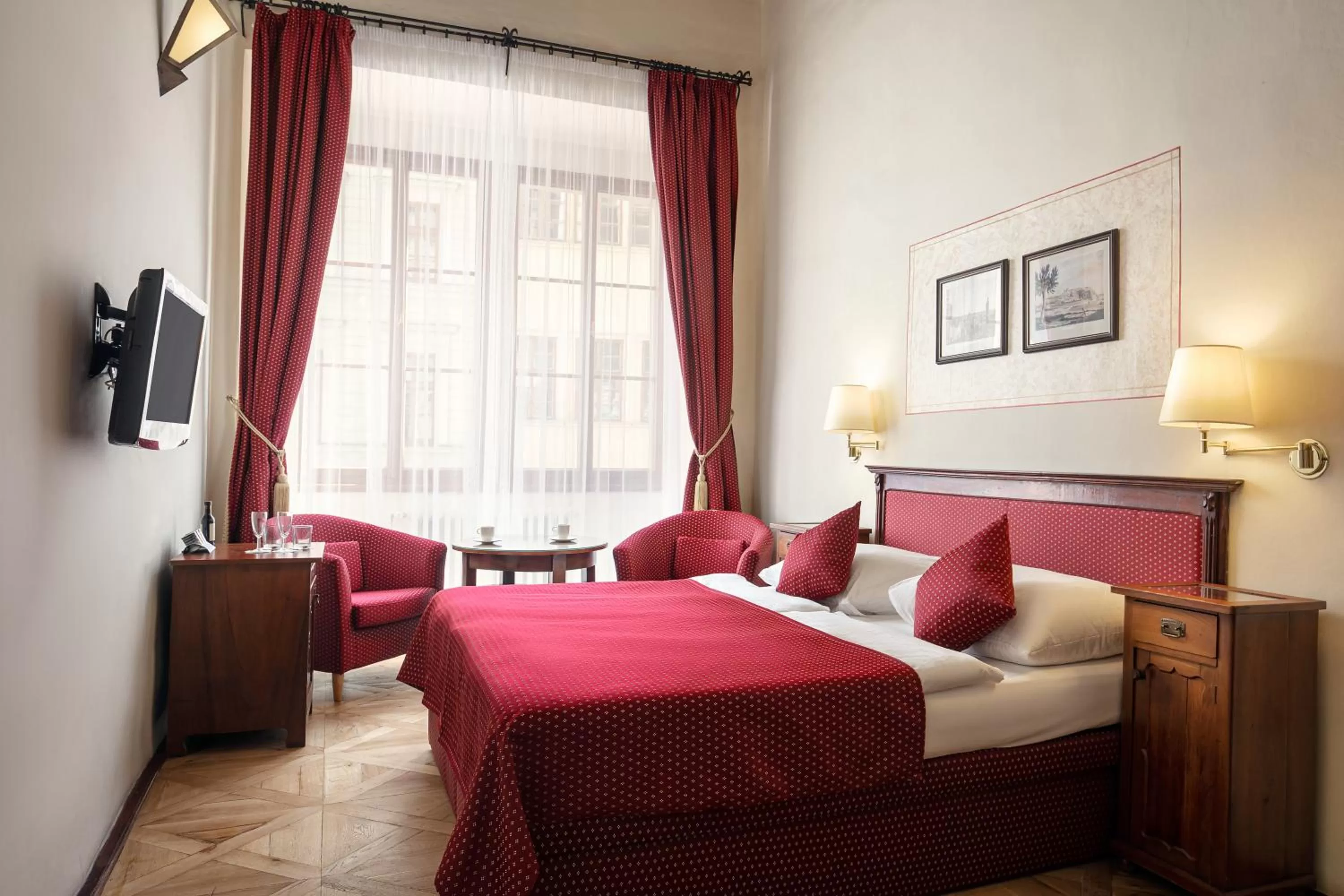 Bedroom, Bed in The Charles