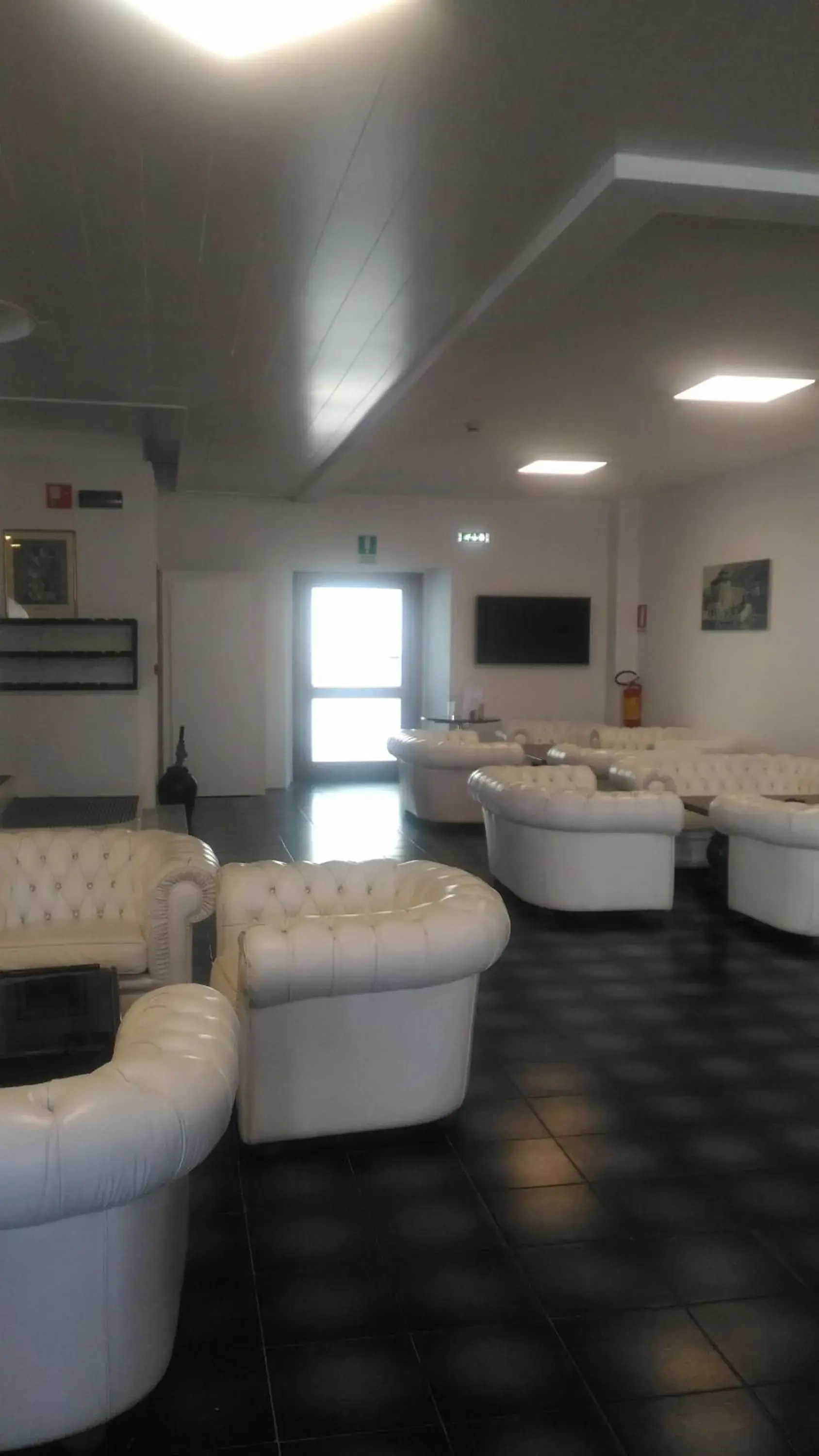 Lobby or reception, Bathroom in Hotel Malcesine