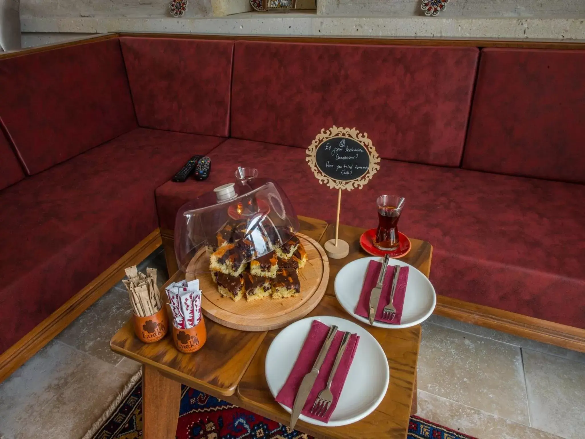 Communal lounge/ TV room in Lucky Cave Hotel Cappadocia