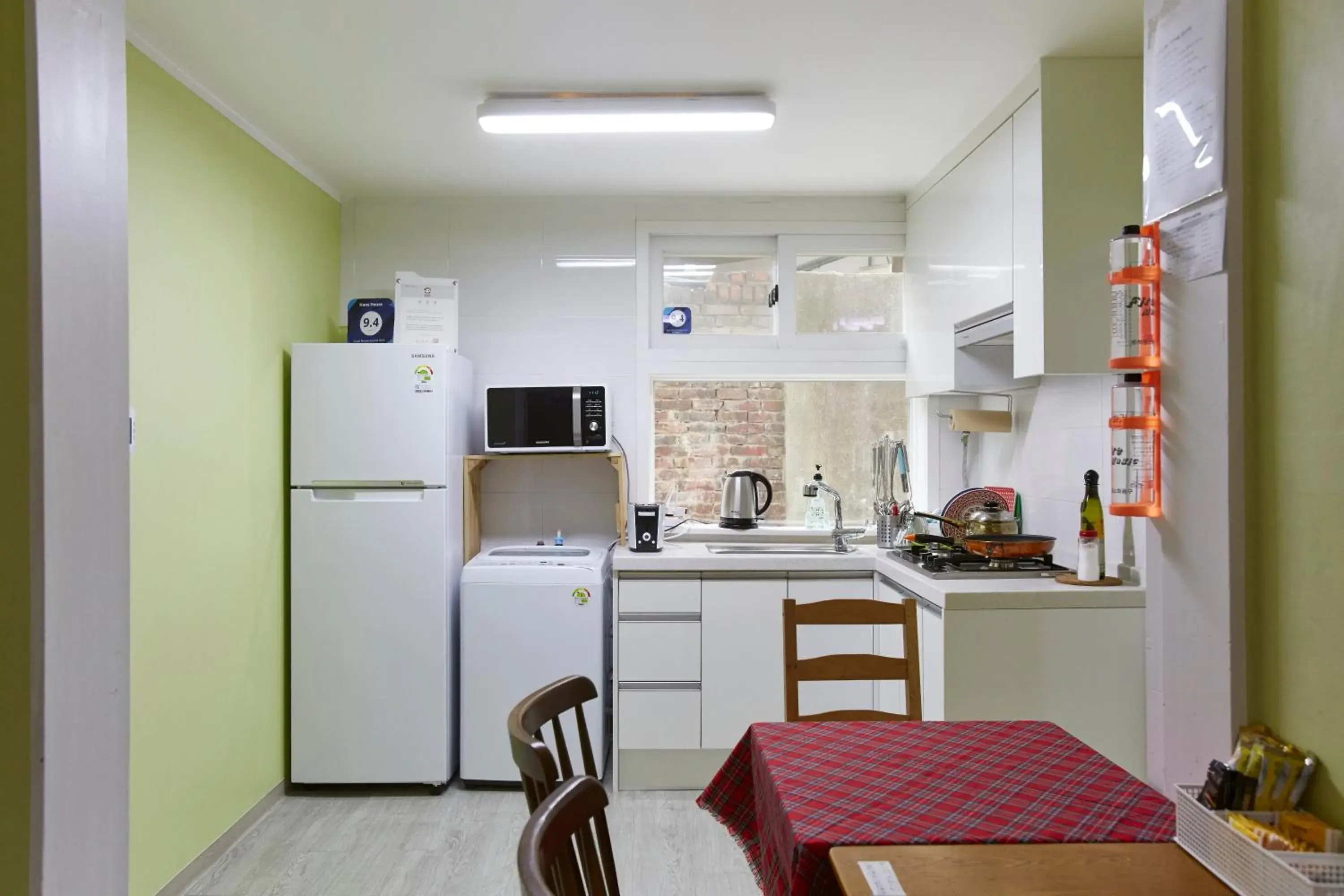 Kitchen/Kitchenette in Hans House