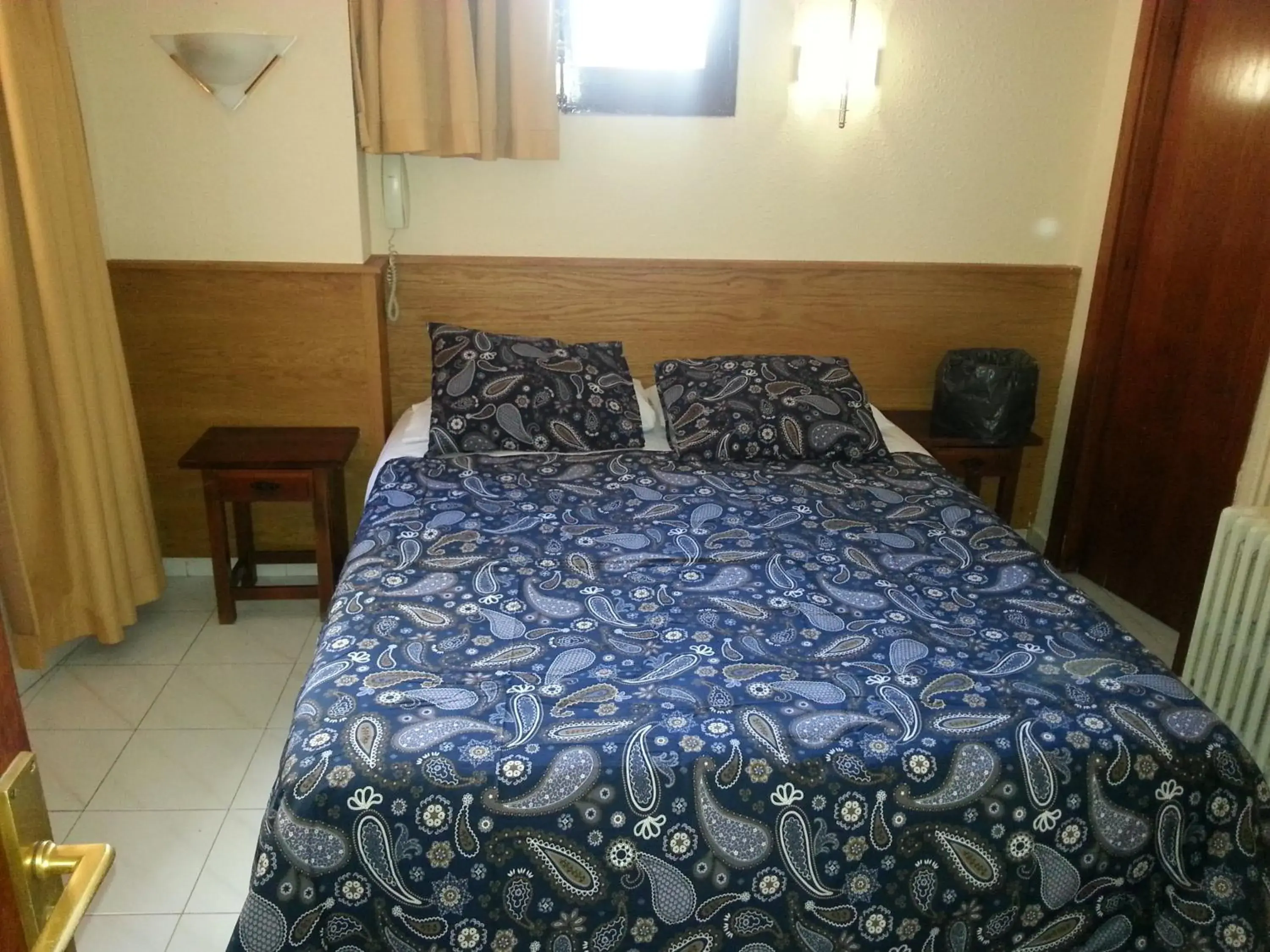 Bed in Hotel Arinsal