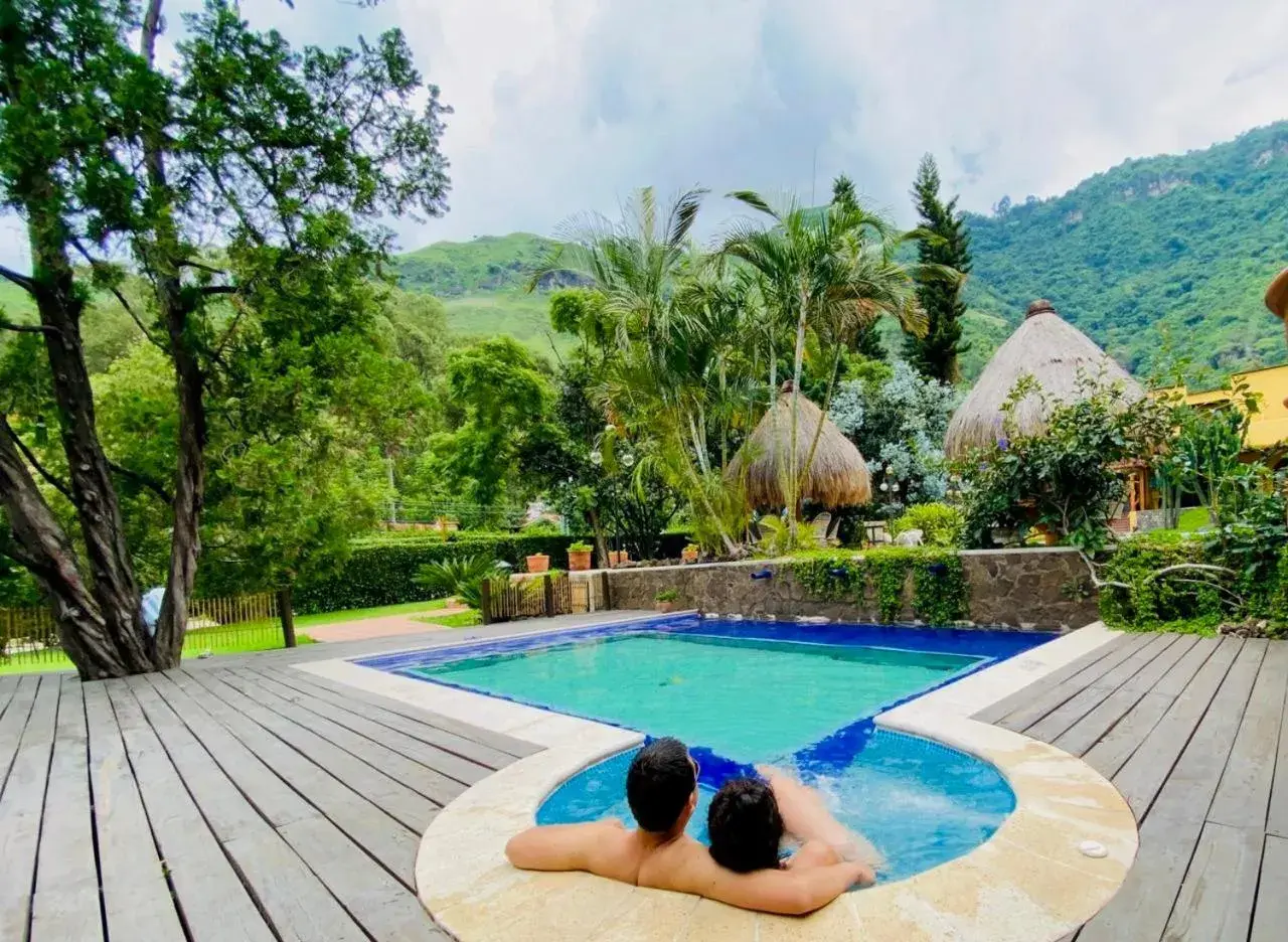Hot Spring Bath, Swimming Pool in Villa Santa Catarina