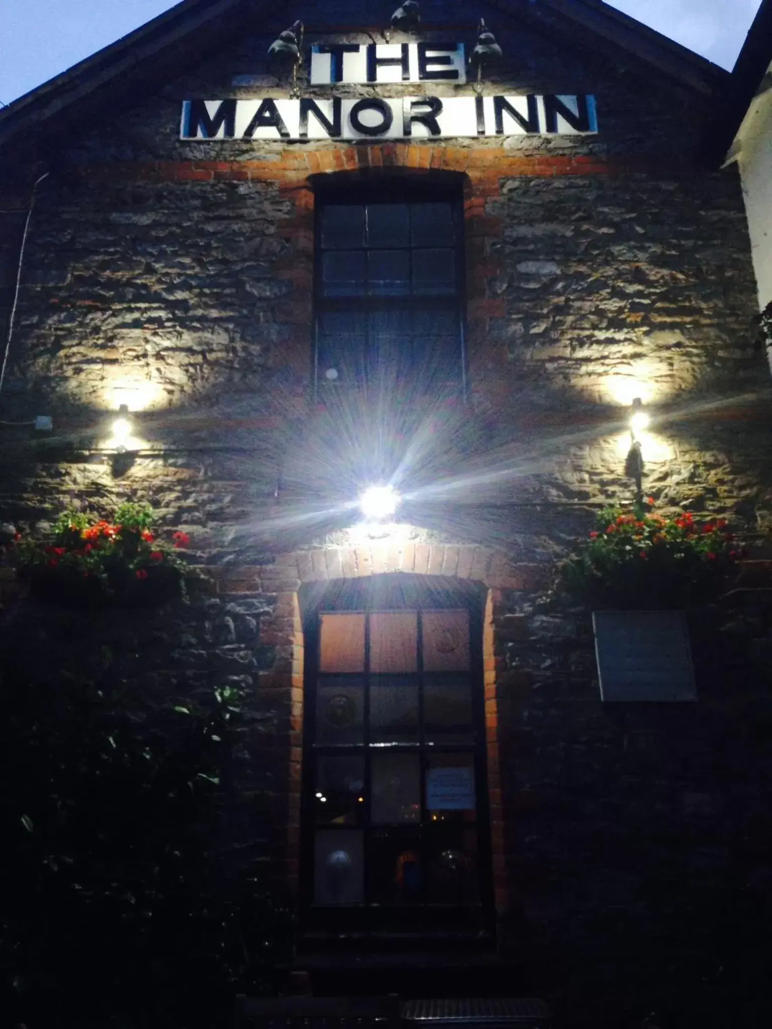 Facade/entrance, Property Building in Manor Inn Galmpton