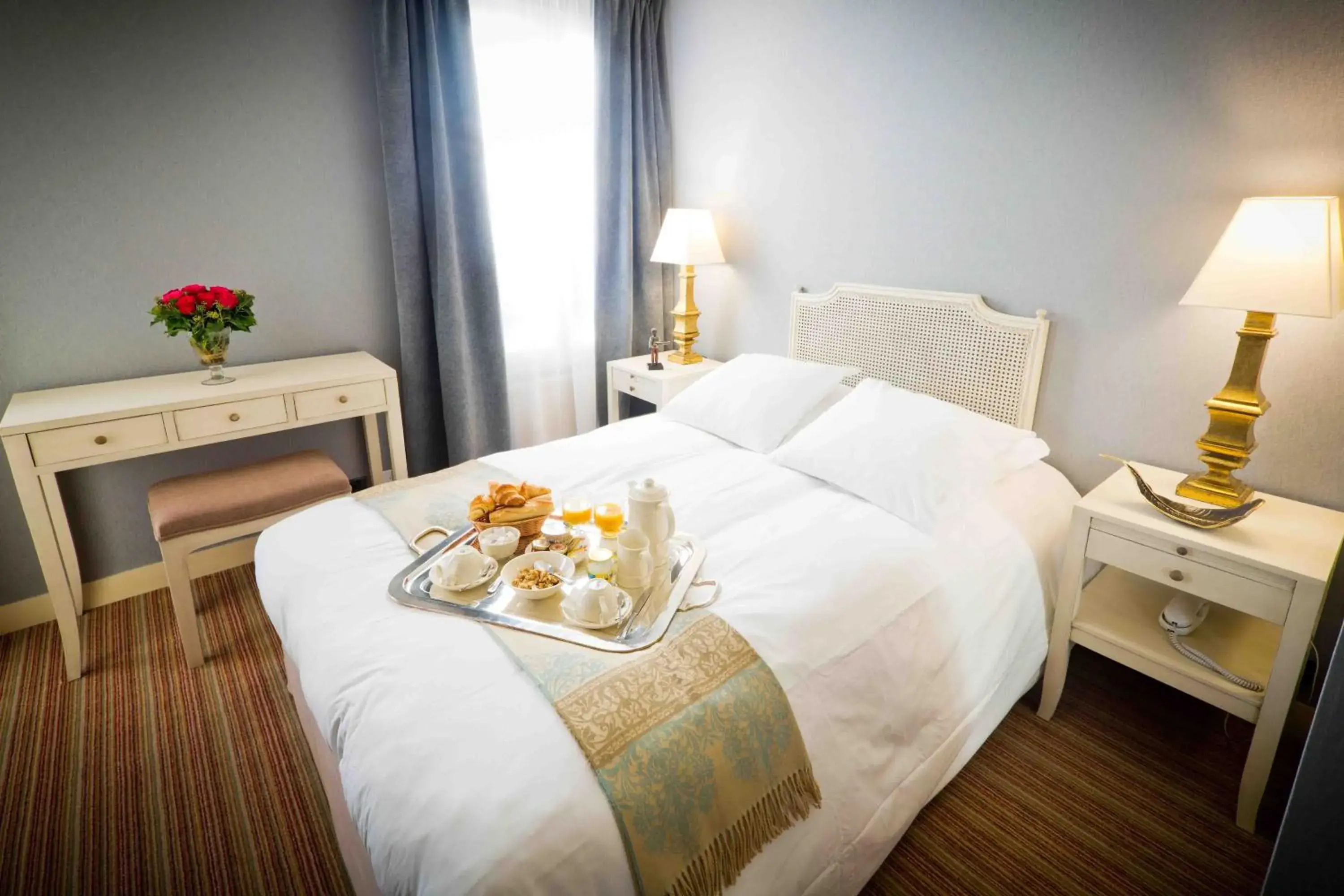 Bed in Champerret Heliopolis Bed in Champerret Heliopolis