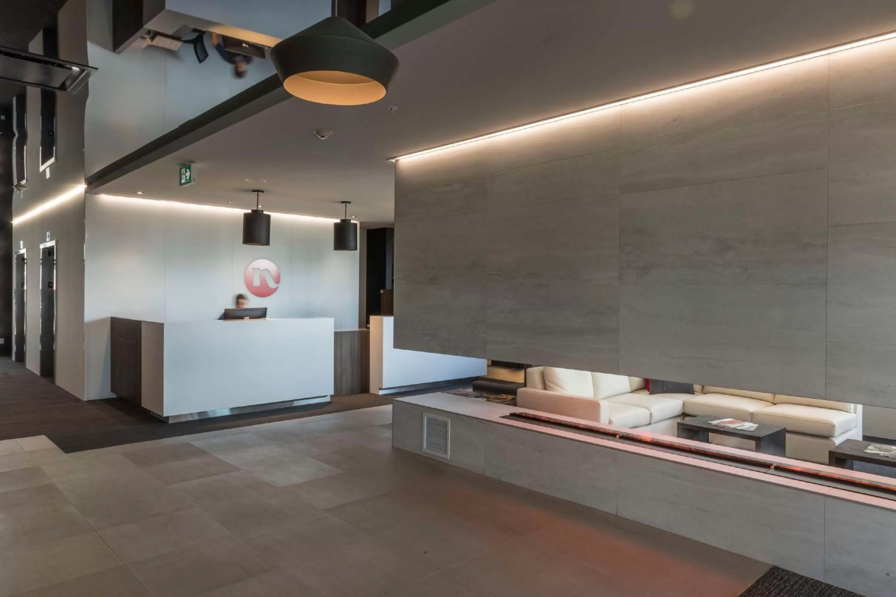 Lobby or reception in Hôtel & Suites Normandin Lévis