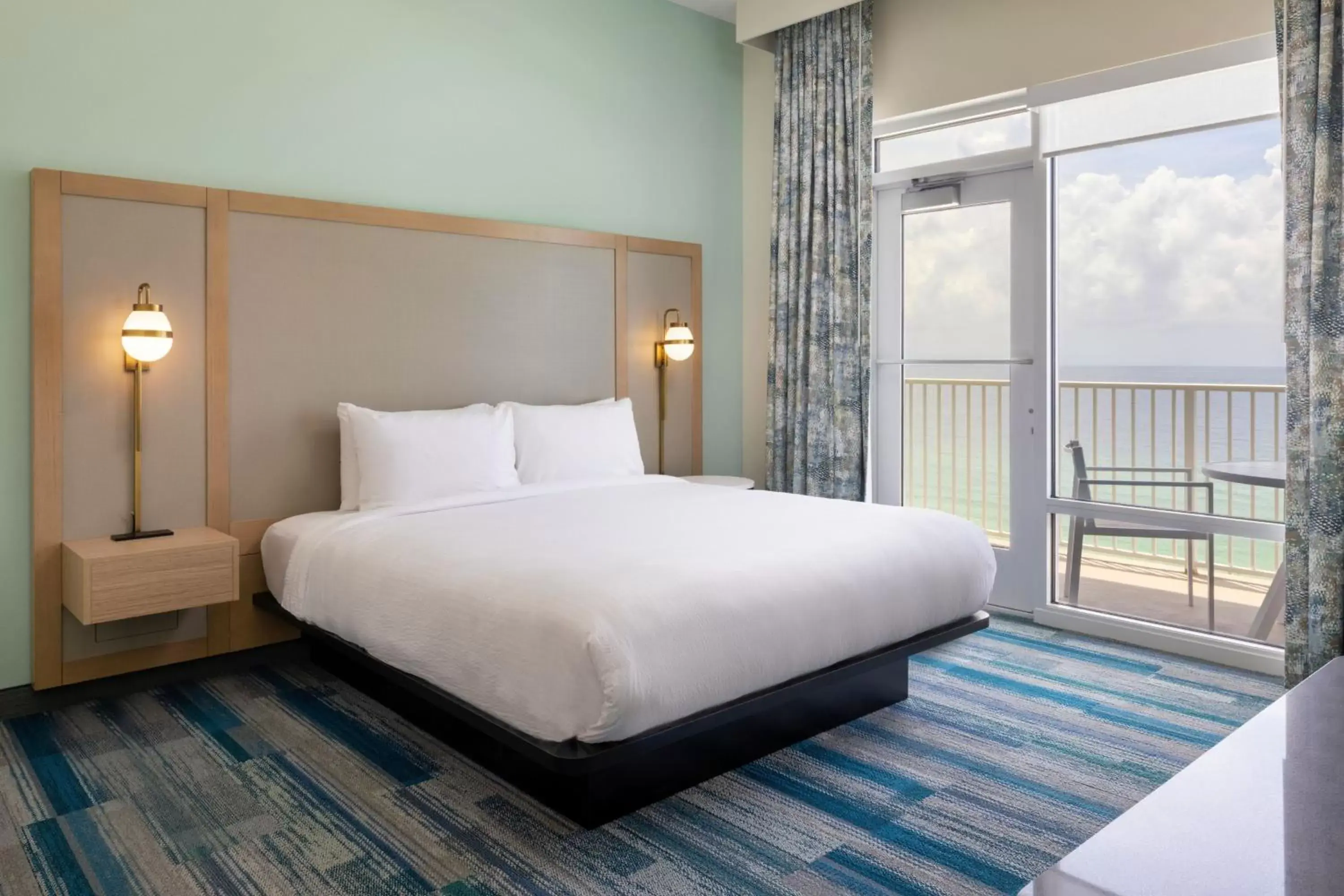 Photo of the whole room, Bed in Fairfield by Marriott Inn & Suites Pensacola Beach