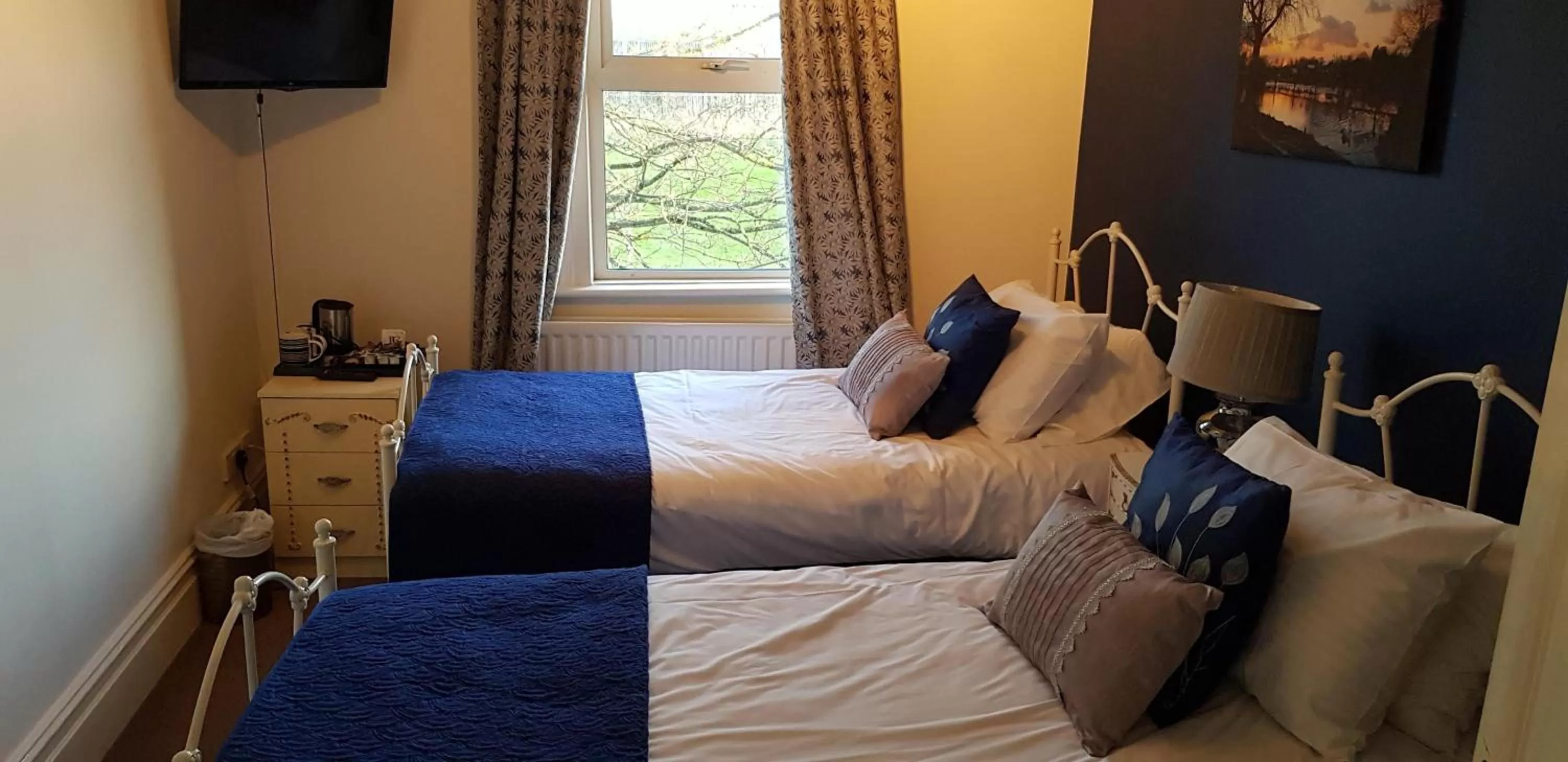 Bed in The Weir Hotel