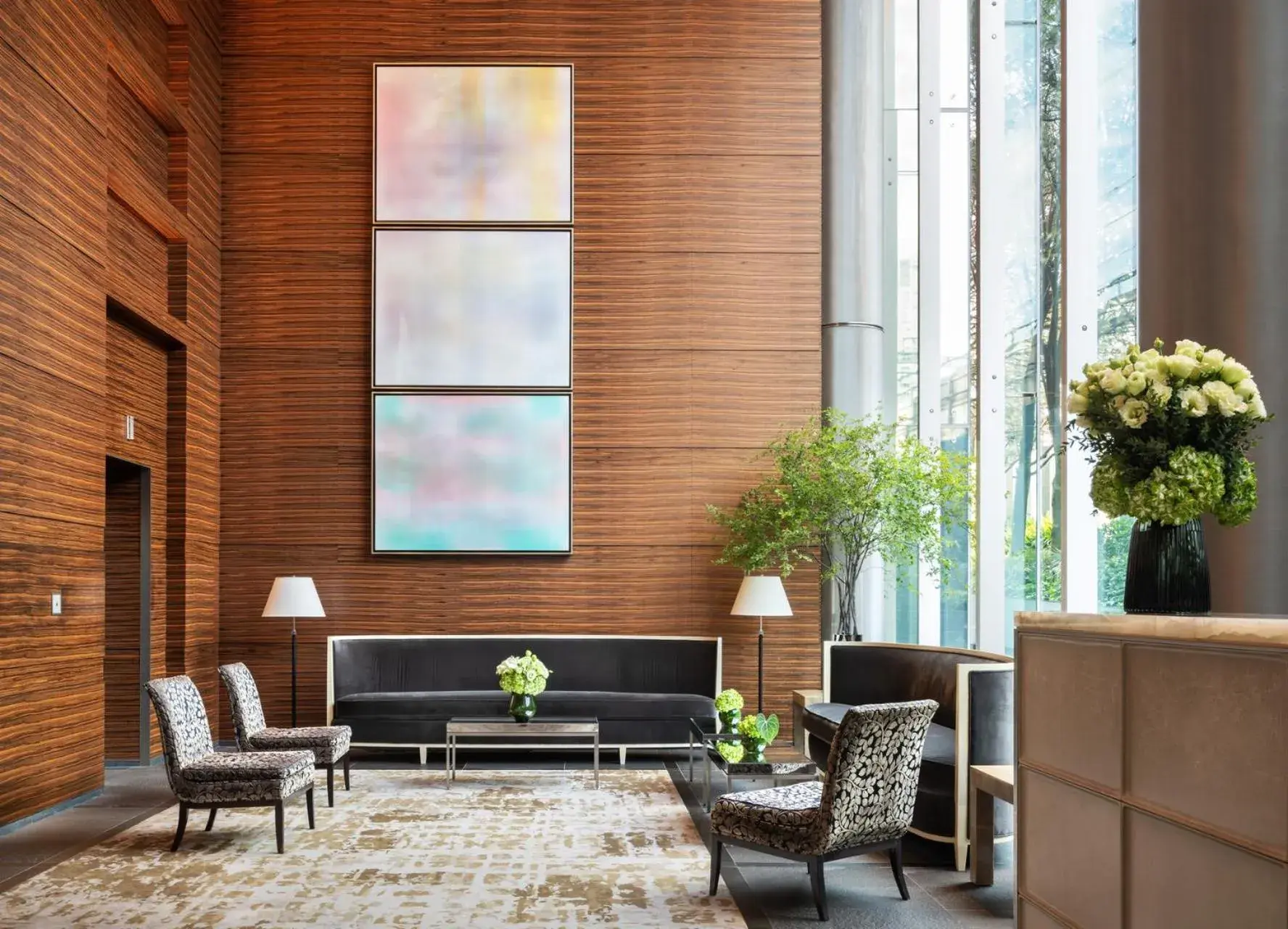 Lobby or reception, Seating Area in Four Seasons Hotel Tokyo at Marunouchi