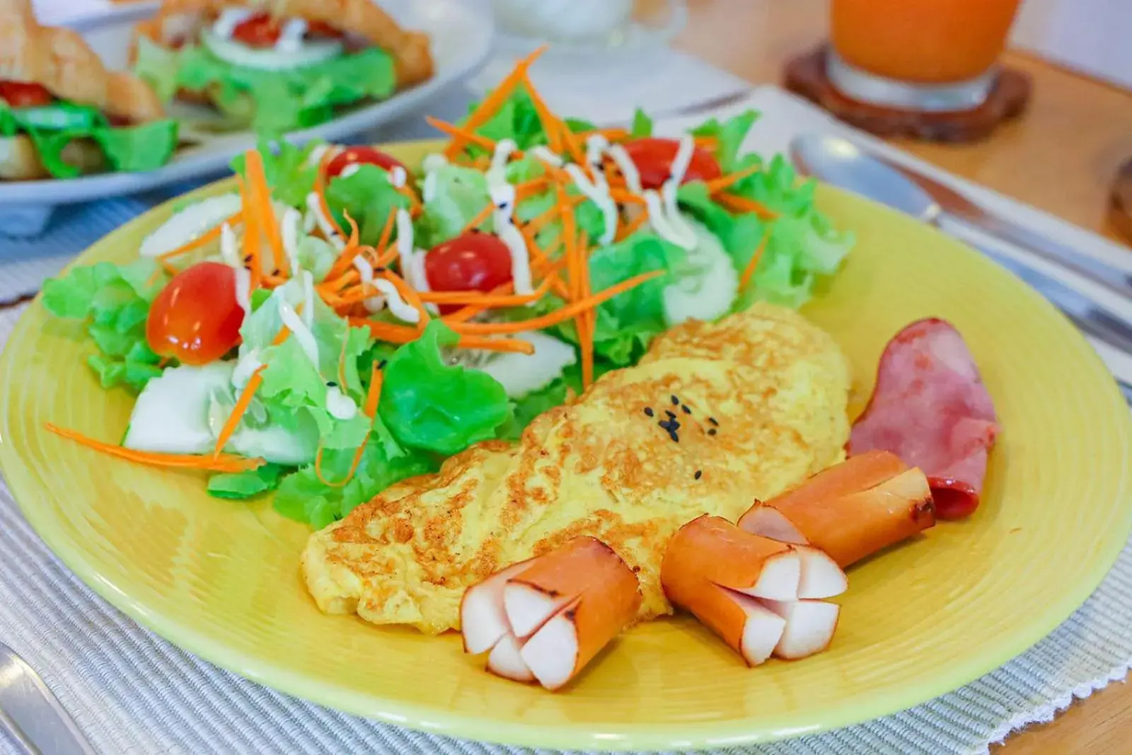 Food and drinks in Jamjuree Home at Udonthani Food and drinks in Jamjuree Home at Udonthani