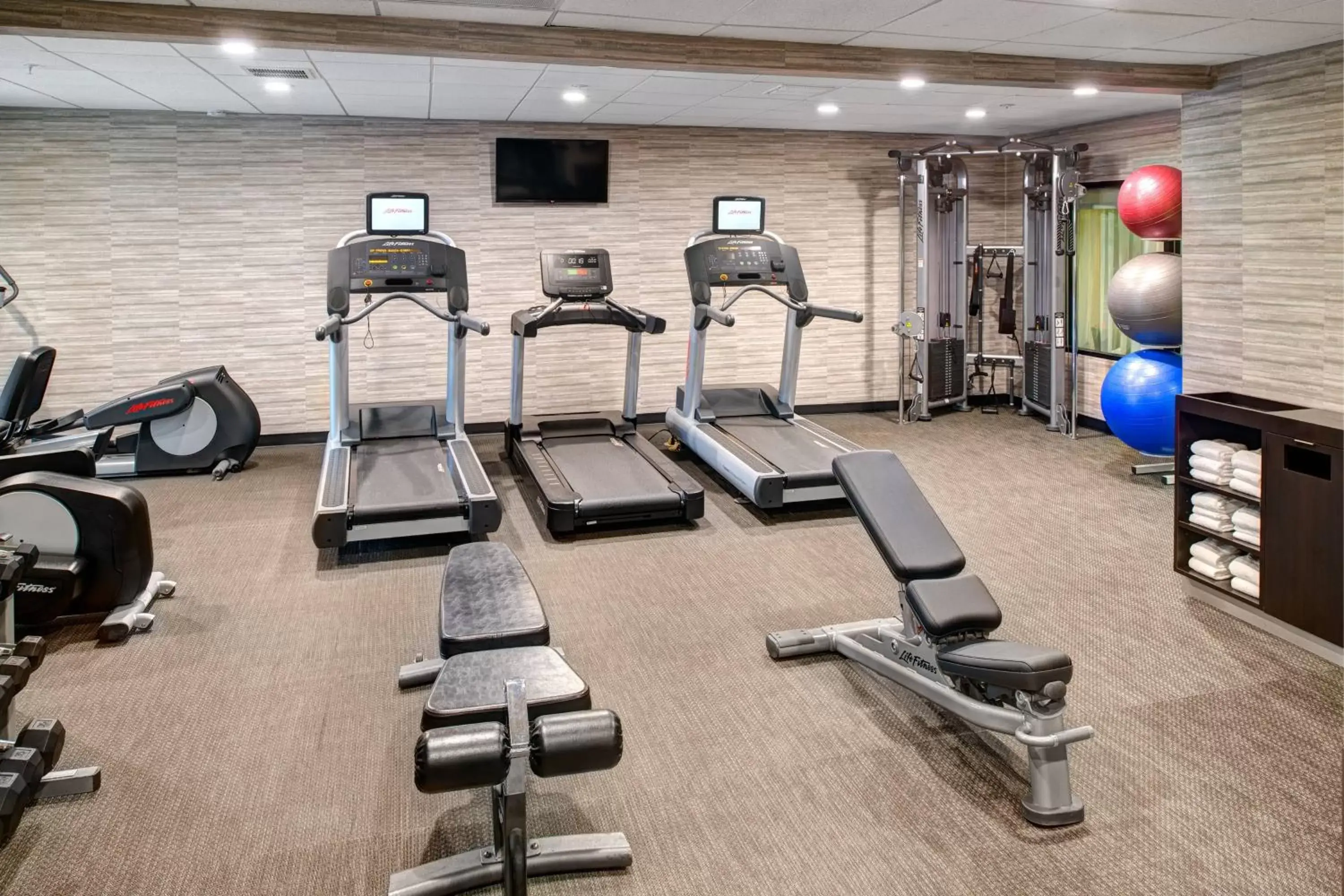 Fitness centre/facilities, Fitness Center/Facilities in Courtyard by Marriott Columbia Northeast/Fort Jackson Area