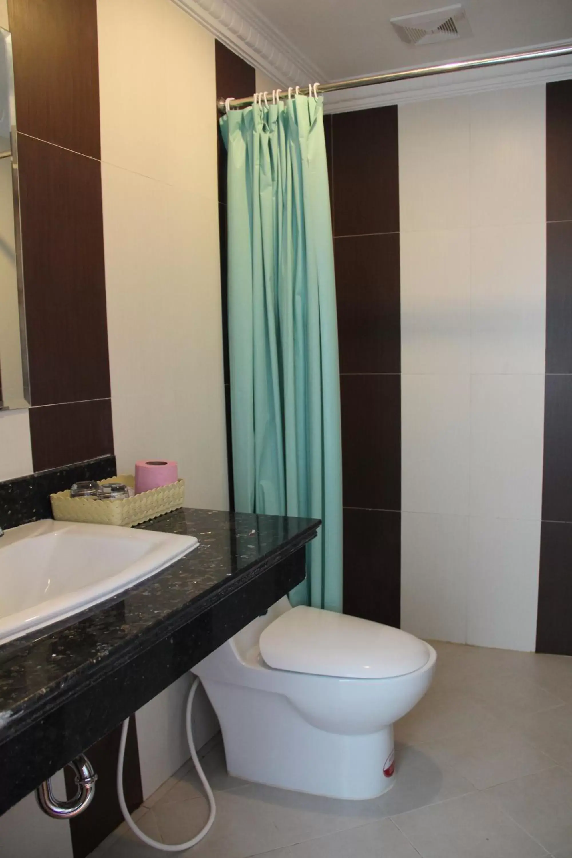 Toilet, Bathroom in Seng Hout Hotel