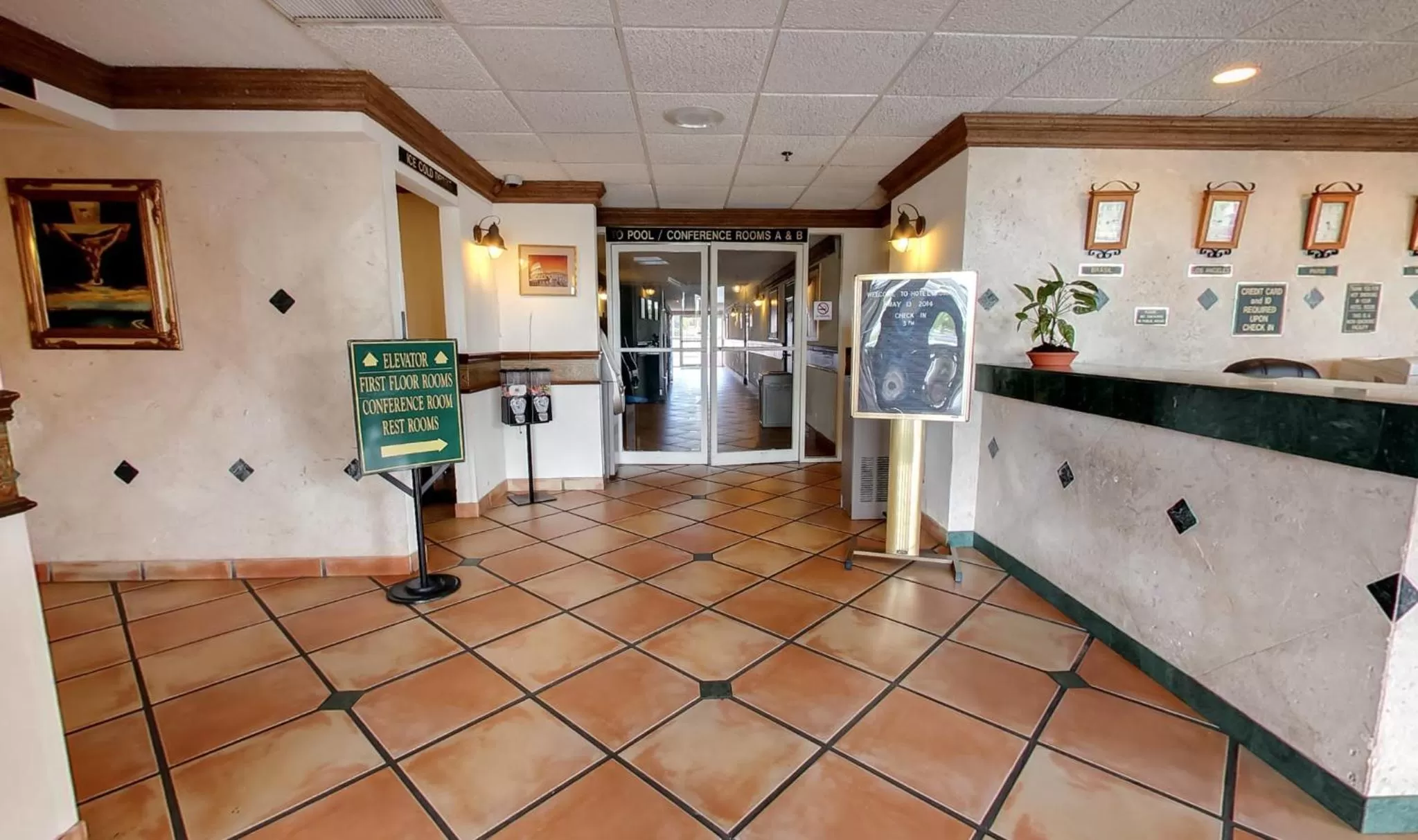 Lobby or reception in Miami Gardens Inn & Suites