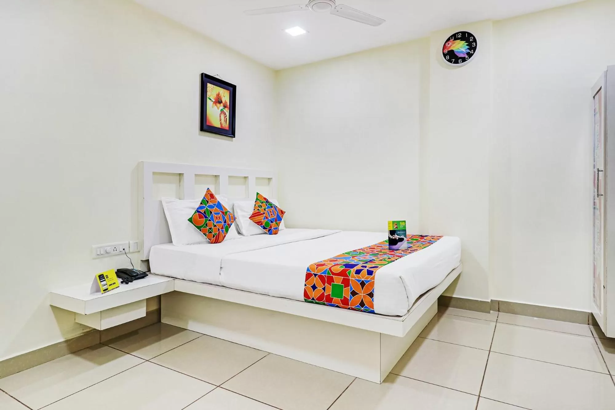 Fabhotel Colors Service Apartment - Nr MRC Nagar