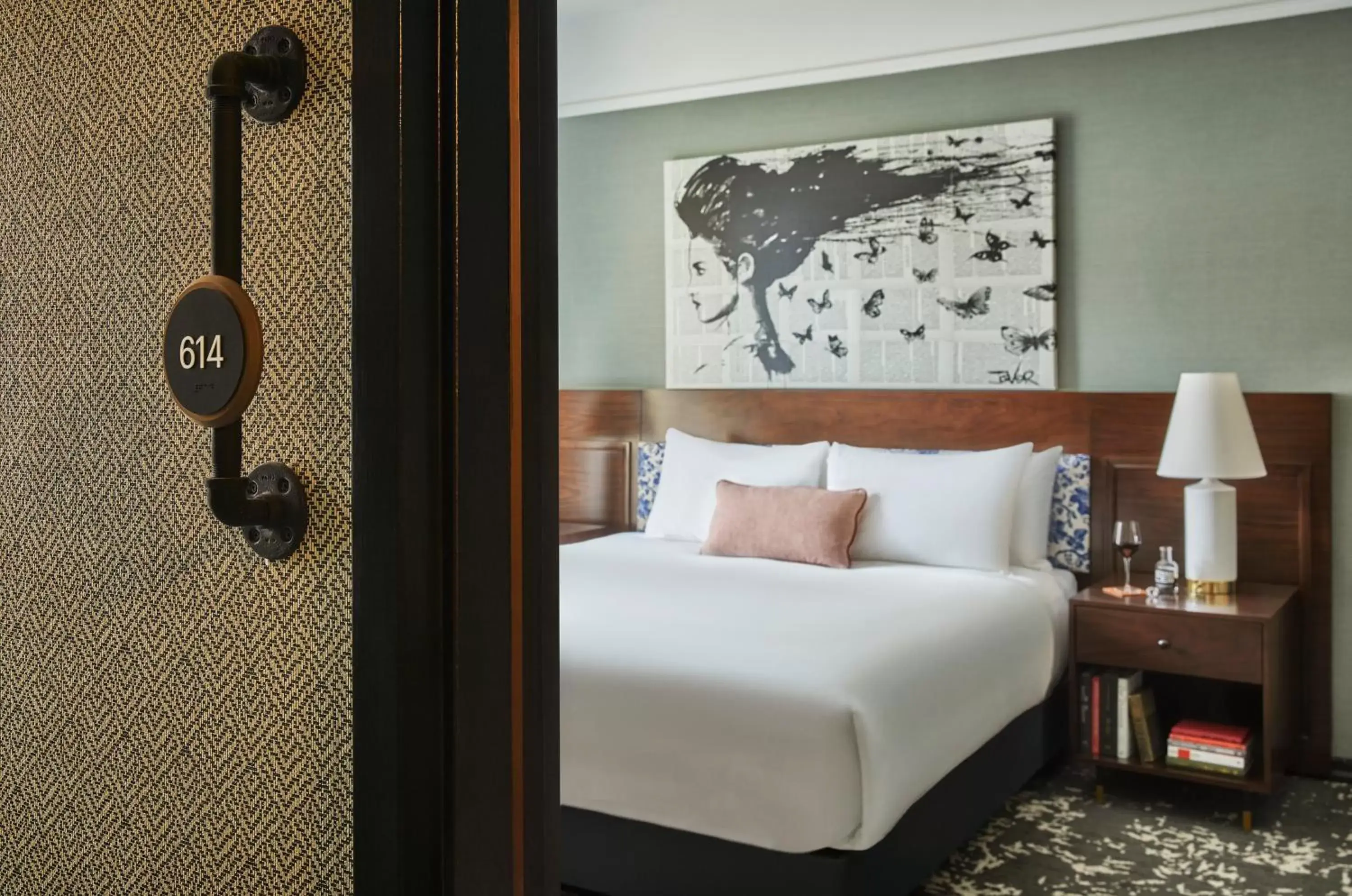 Bedroom, Bed in Hotel Emblem San Francisco, a Viceroy Urban Retreat