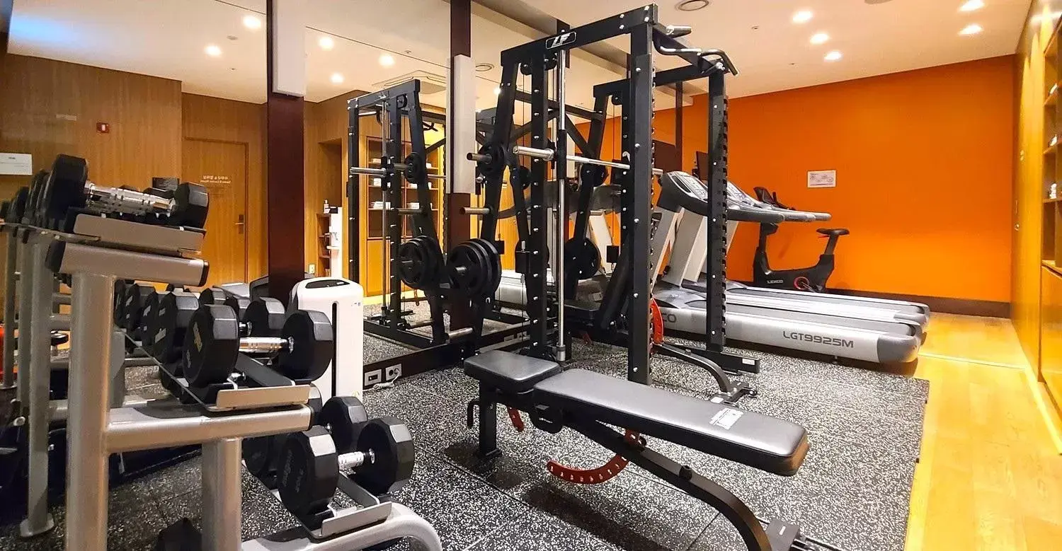 Fitness Center/Facilities in Hotel Uri&