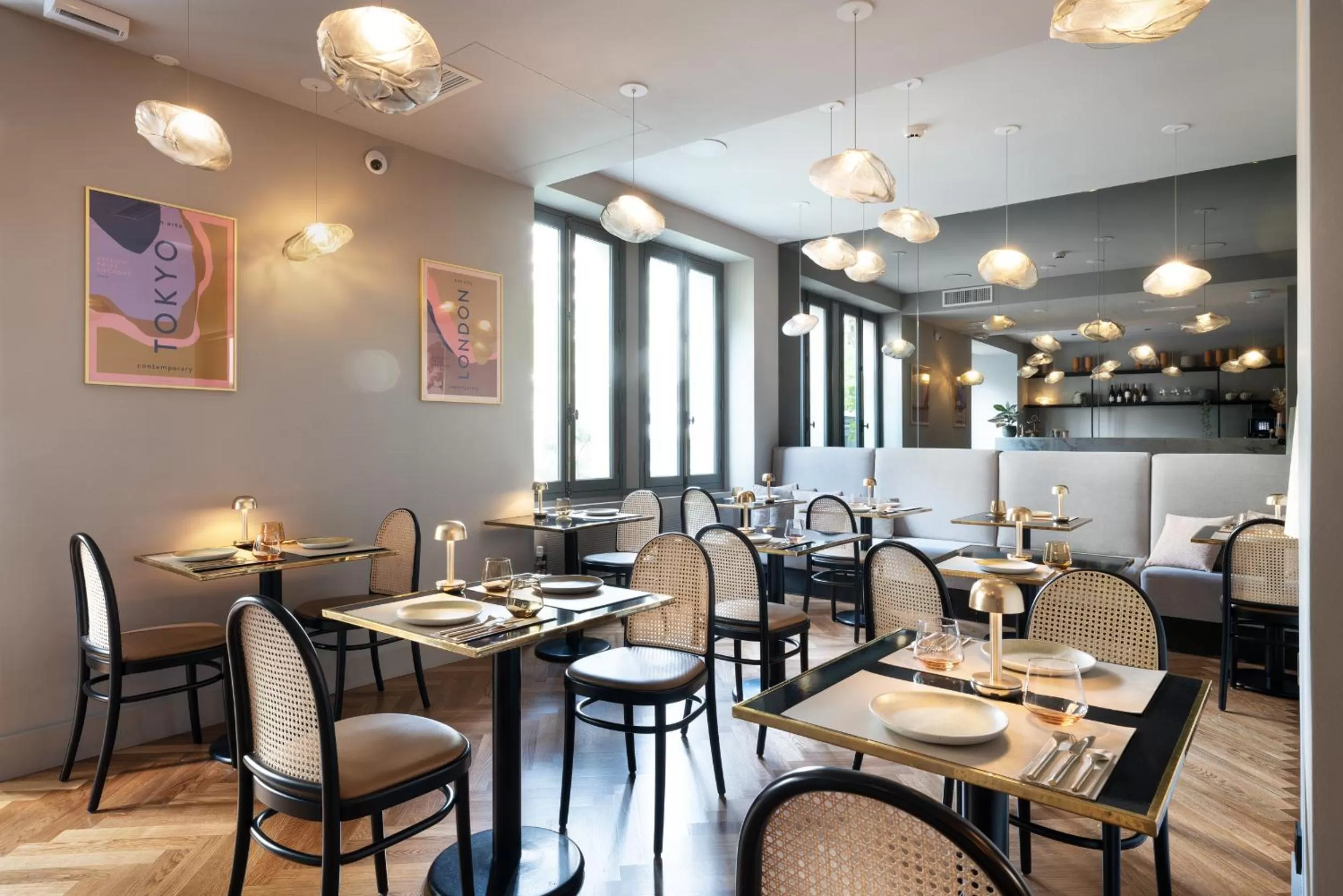 Restaurant/places to eat in Hébé Hotel