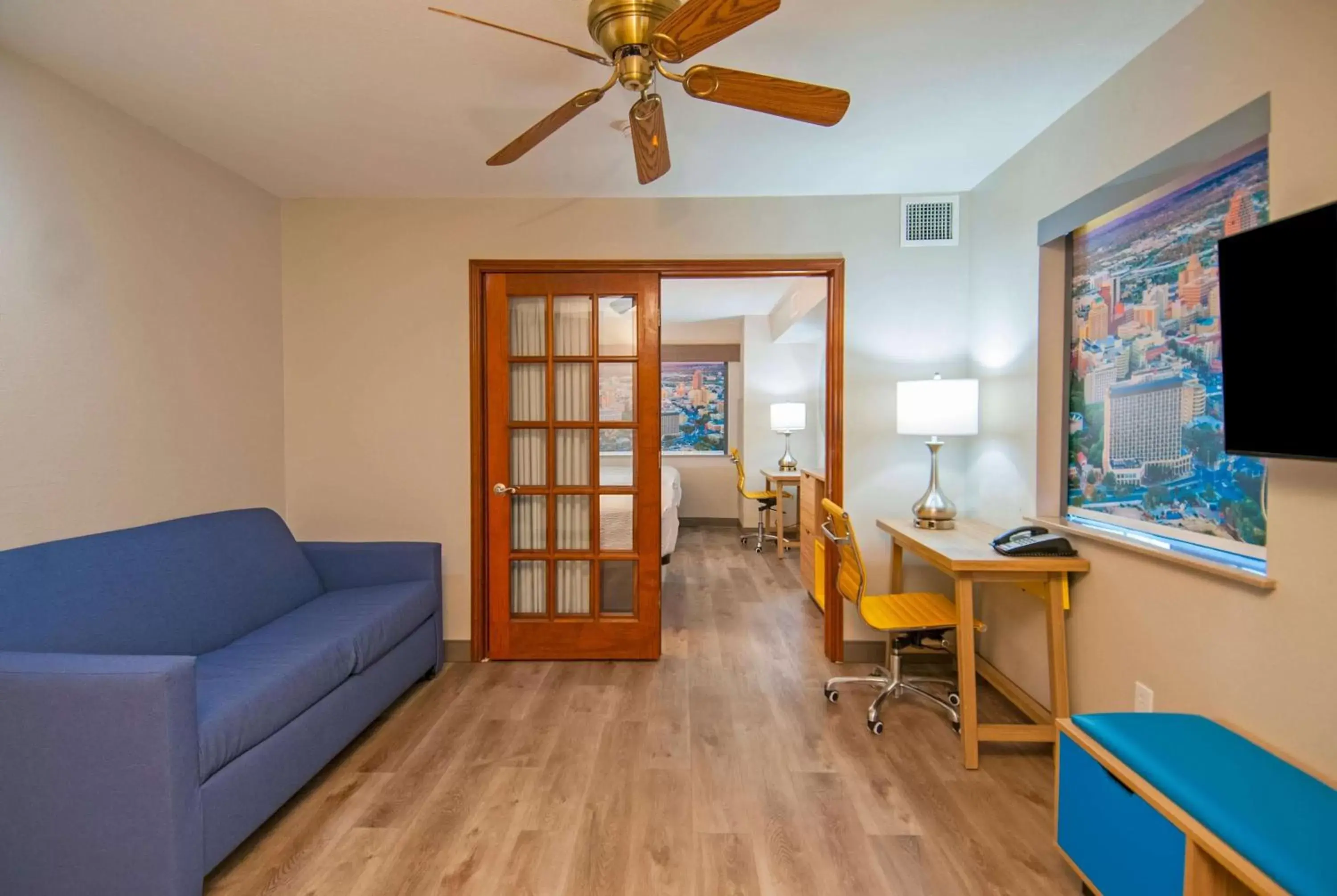 Photo of the whole room, Seating Area in Days Inn by Wyndham Suites San Antonio North/Stone Oak