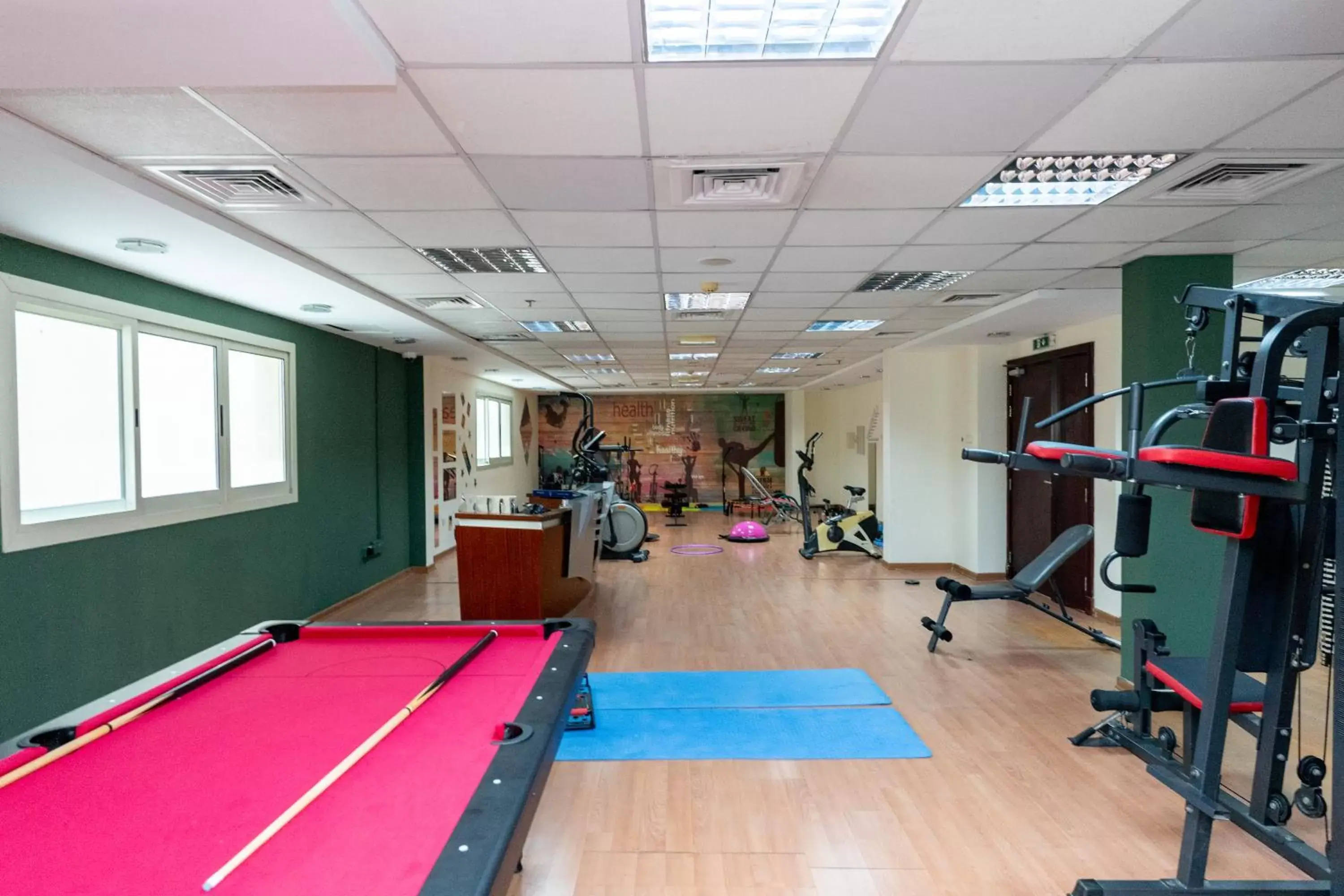 Fitness centre/facilities, Billiards in Al Raya Hotel Apartments