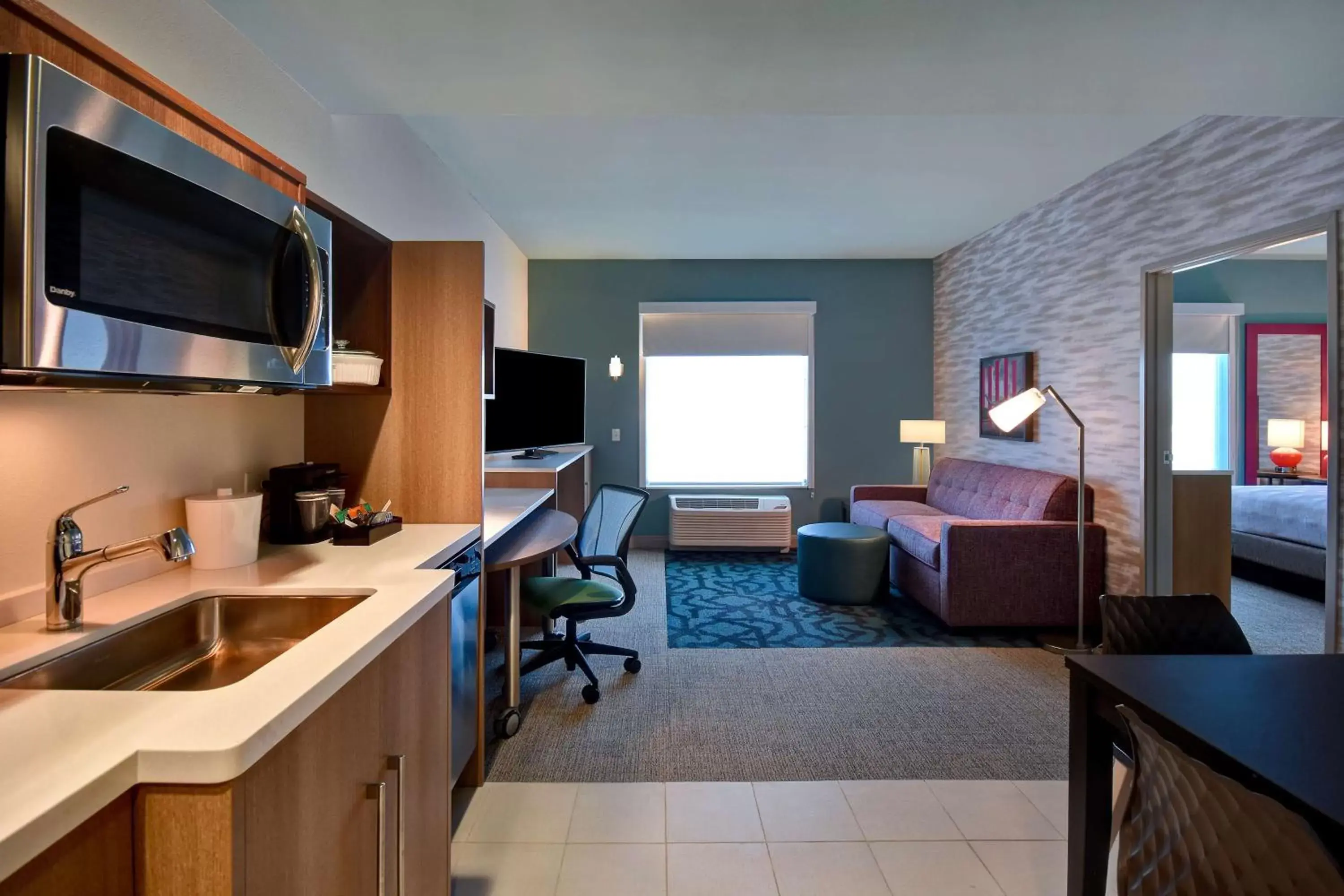 Kitchen or kitchenette in Home2 Suites By Hilton Odessa