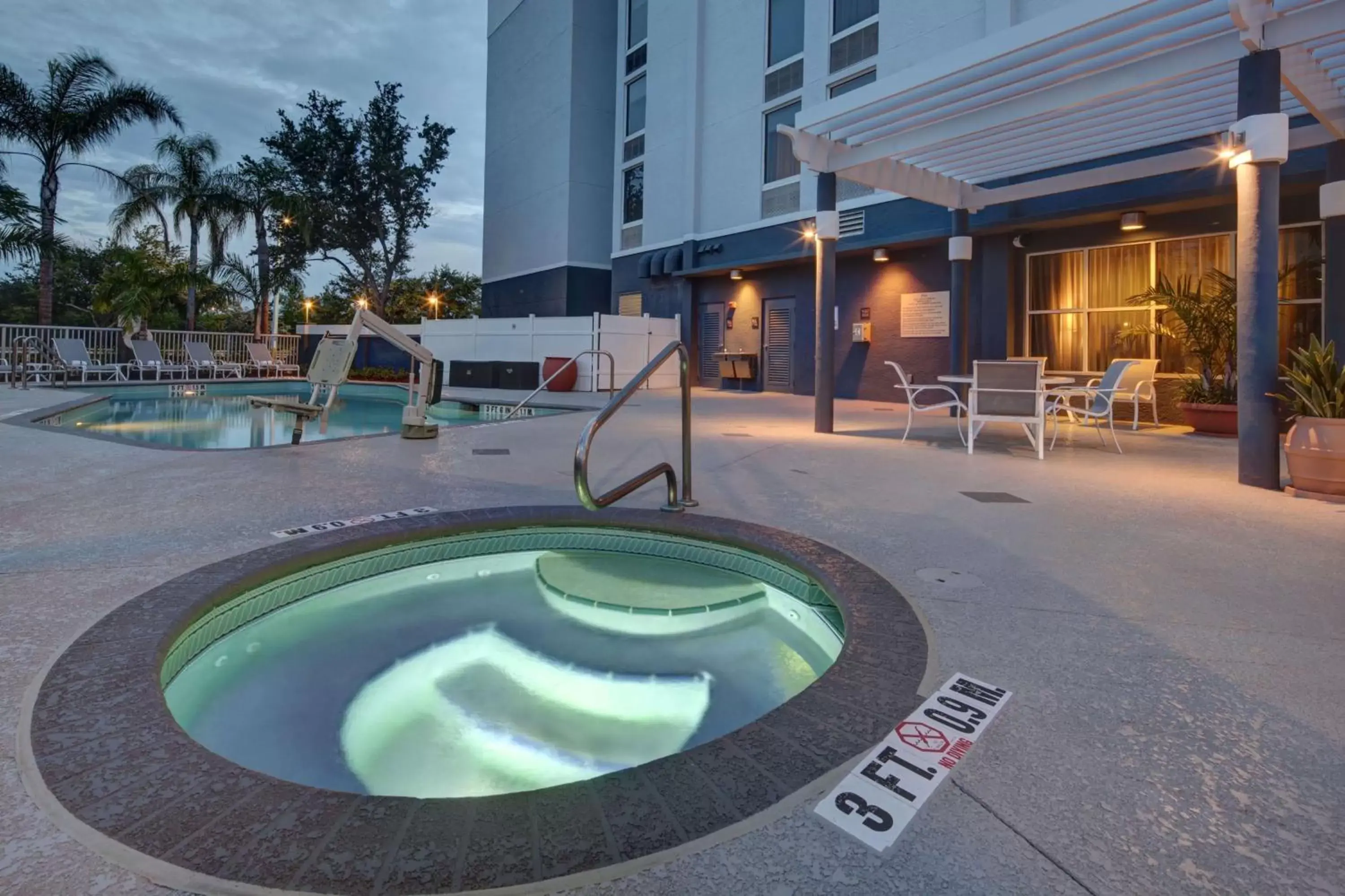 Swimming Pool in Hampton Inn Pembroke Pines