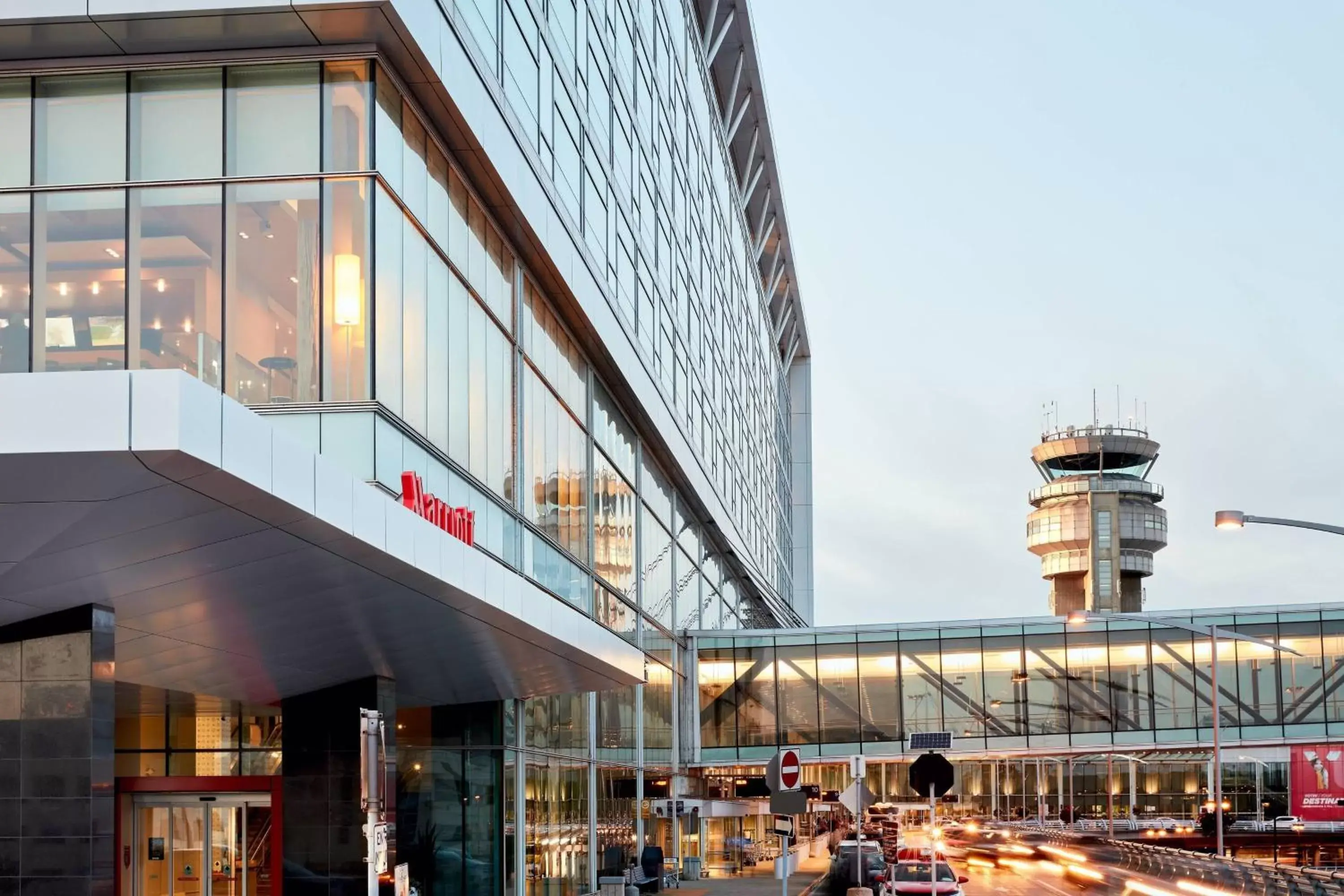 Property Building in Marriott Montreal Airport In-Terminal Hotel