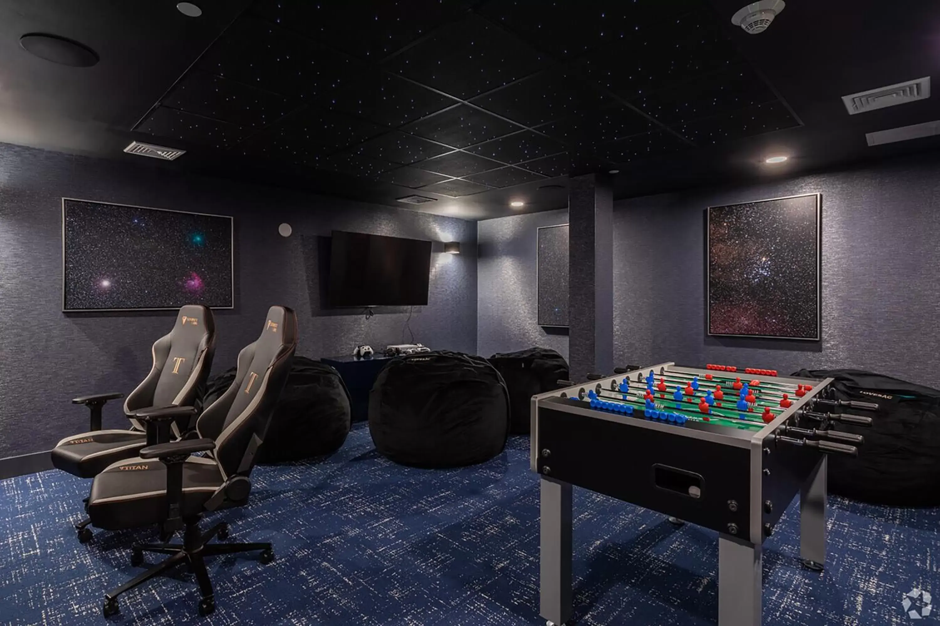 Game Room, Other Activities in Luxury Furnished Apartments by Hyatus Downtown at Yale