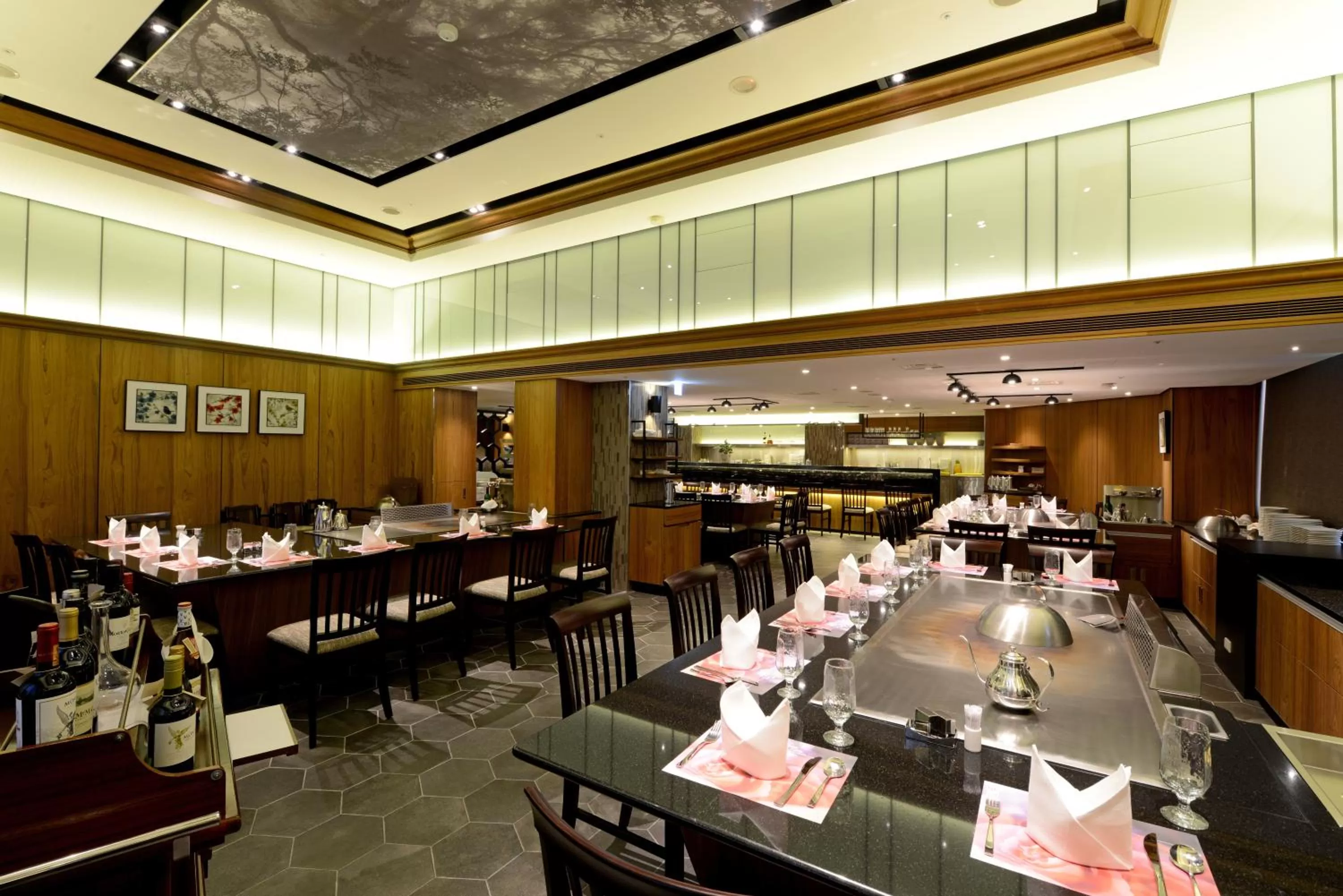 Lunch in Brother Hotel