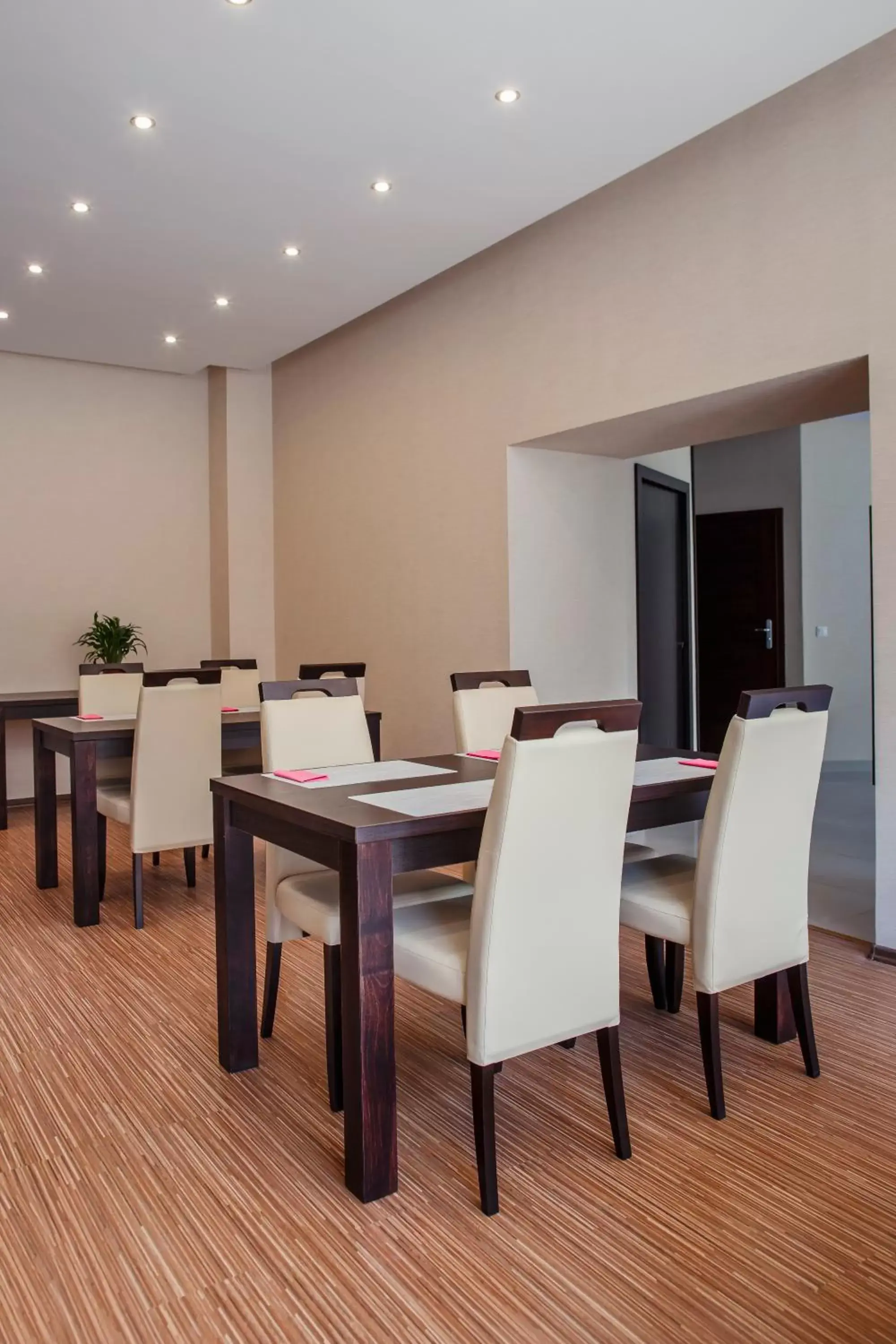 Restaurant/places to eat in Boutique Hotel's Bytom Restaurant/places to eat in Boutique Hotel's Bytom