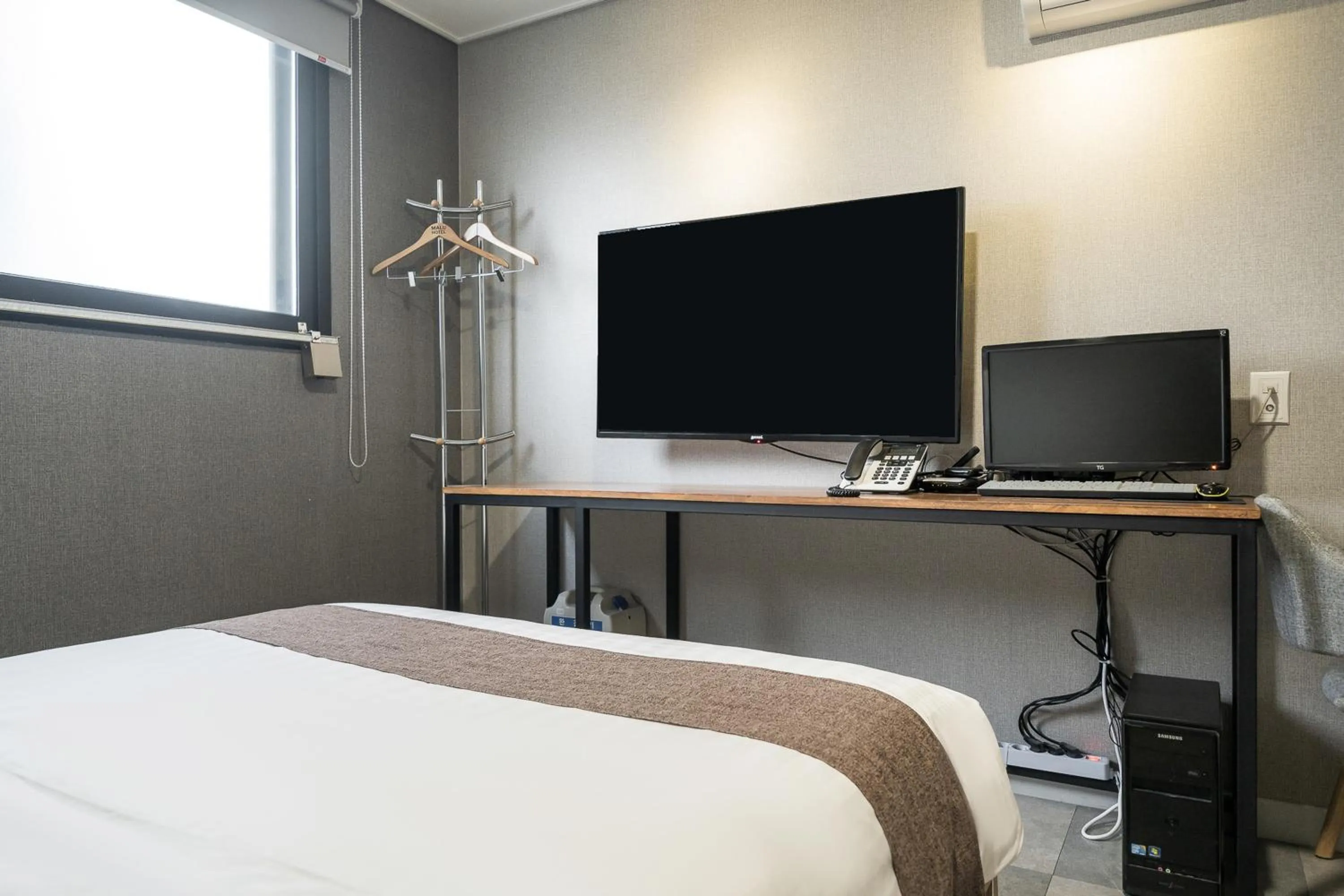 TV and multimedia, Bed in Malu Hotel Suwon