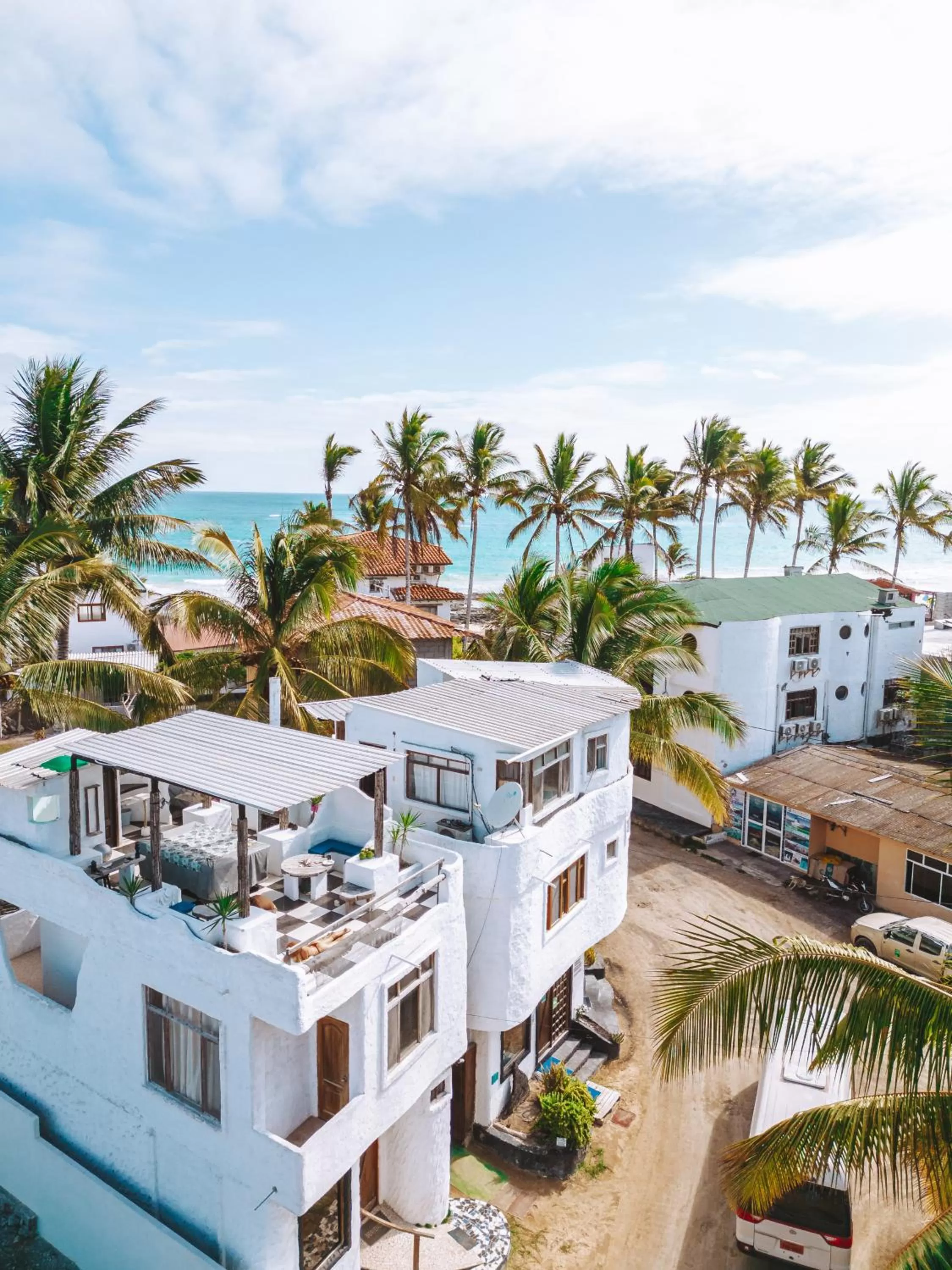 Property building in Hostal Galapagos by Bar de Beto