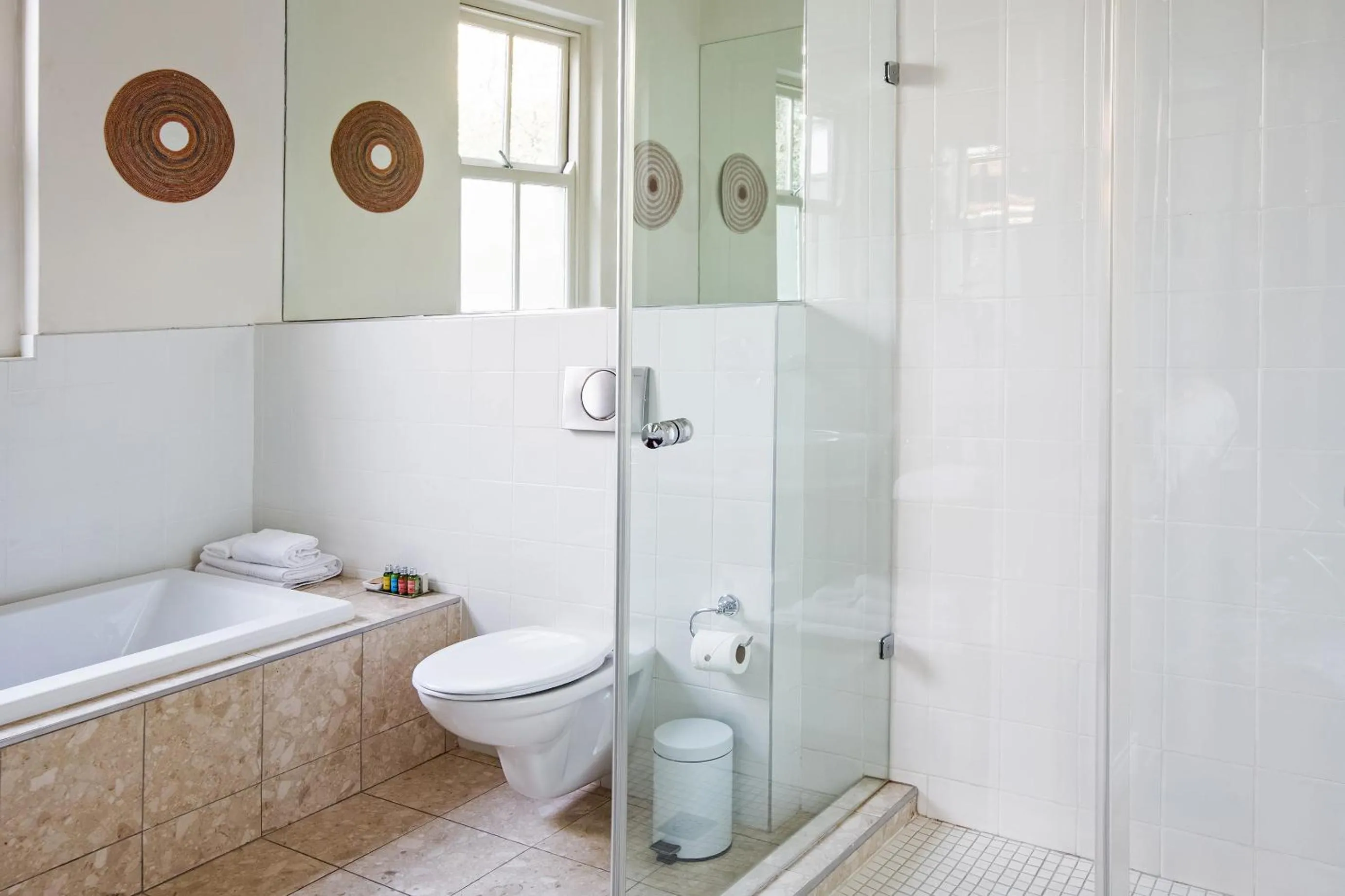 Deluxe Room in The Winston Hotel