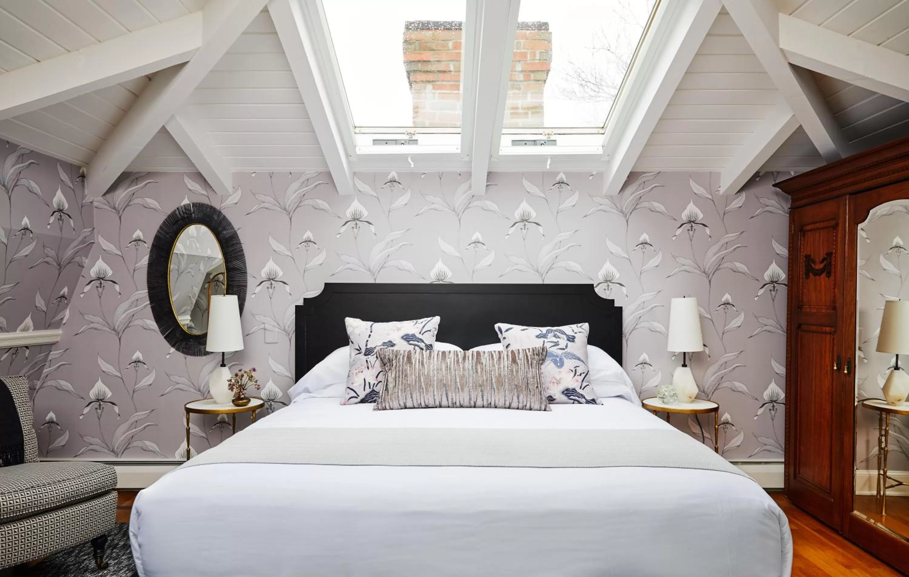 Bed in The Cliffside Inn