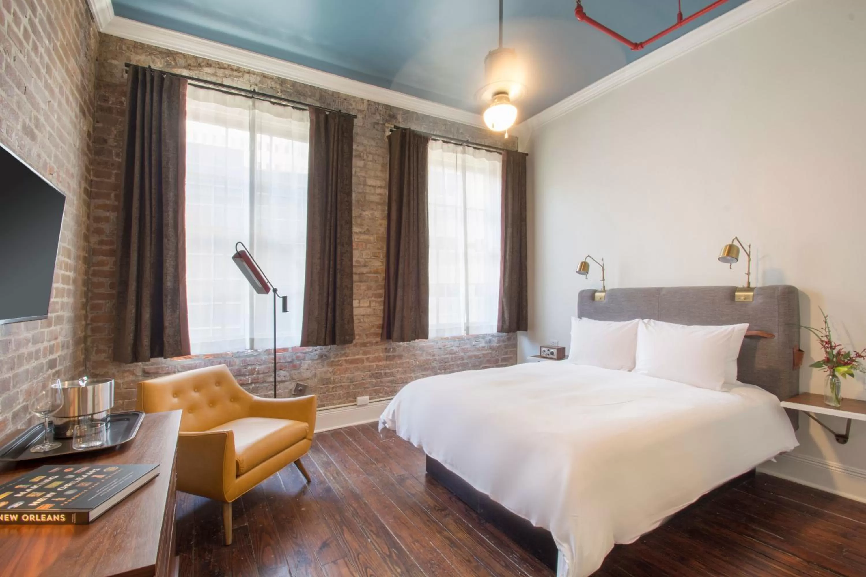 Photo of the whole room, Bed in The Old No. 77 Hotel & Chandlery