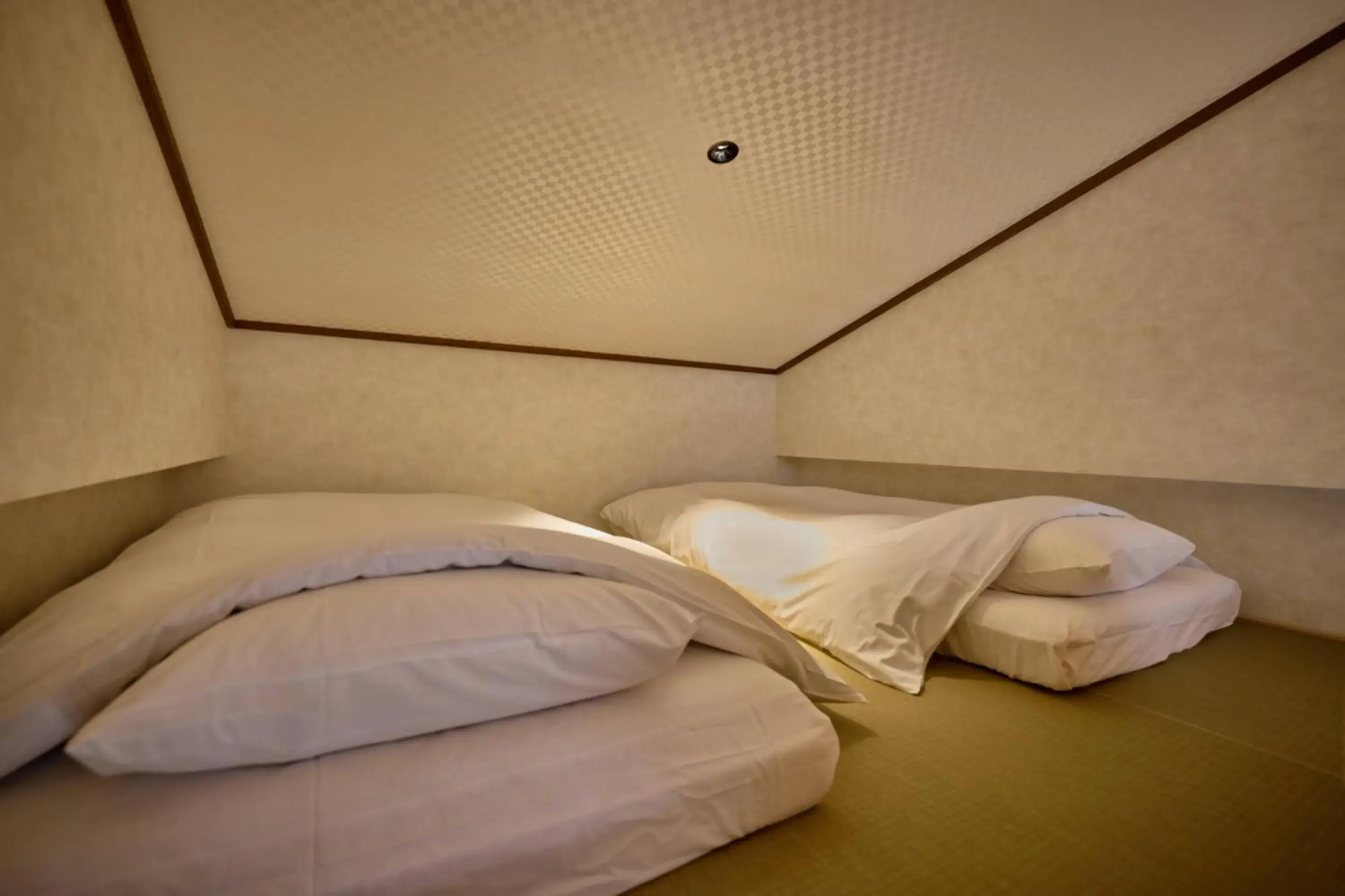 Bedroom, Bed in Sengokuhara Shinanoki Ichinoyu Bedroom, Bed in Sengokuhara Shinanoki Ichinoyu