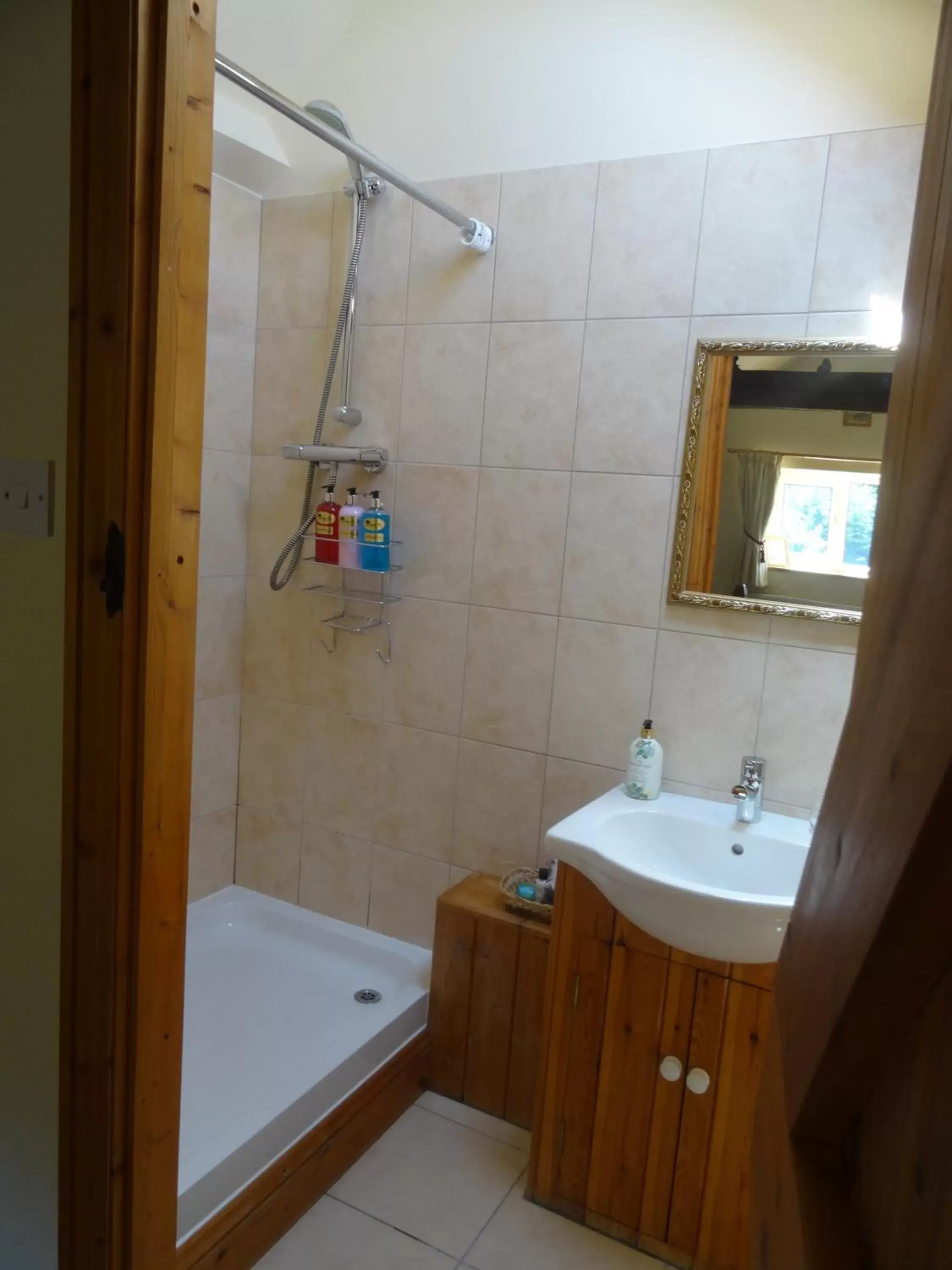 Shower, Bathroom in Middle Woodbatch B&B