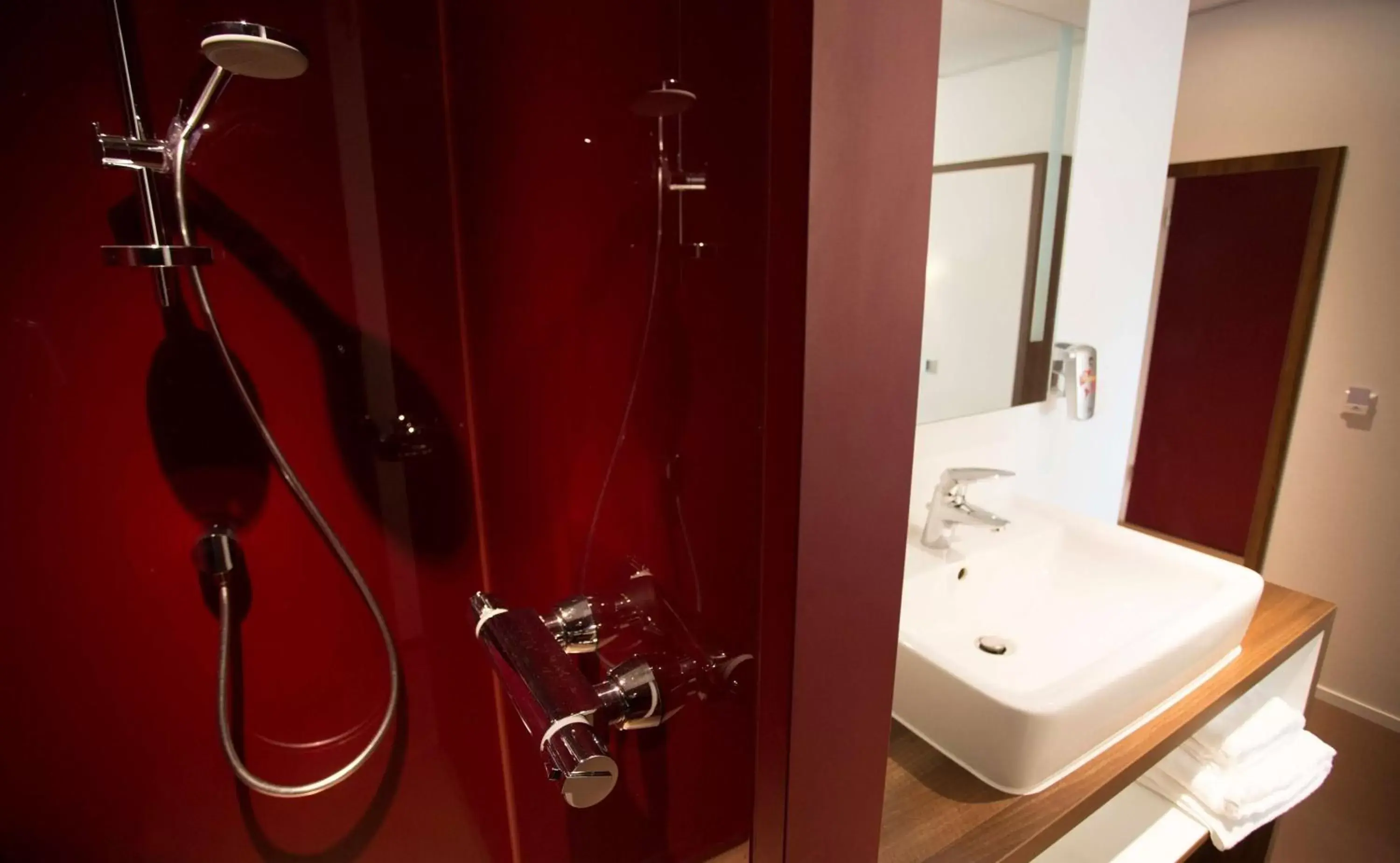 Shower, Bathroom in Best Western Plus City Hotel Gouda