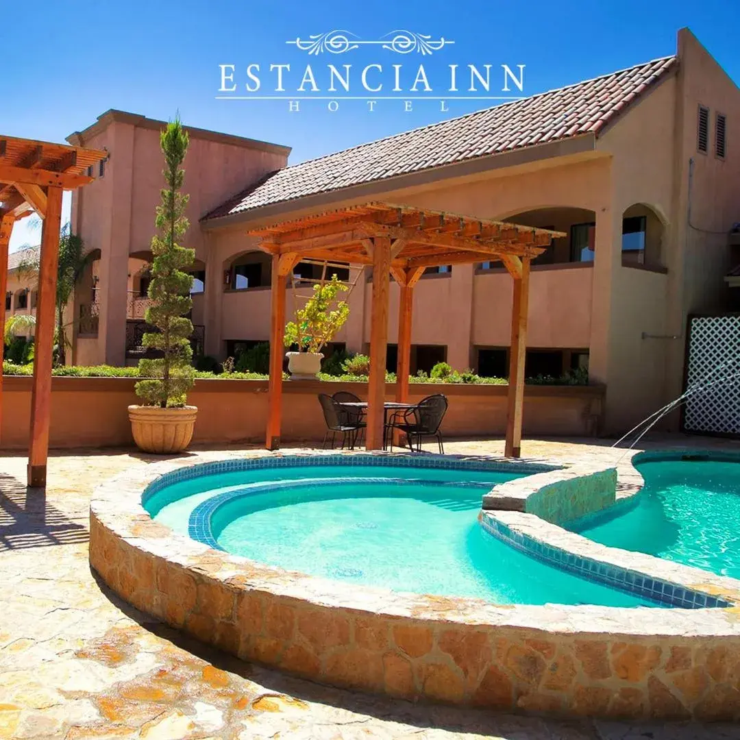 Swimming Pool in Estancia Inn