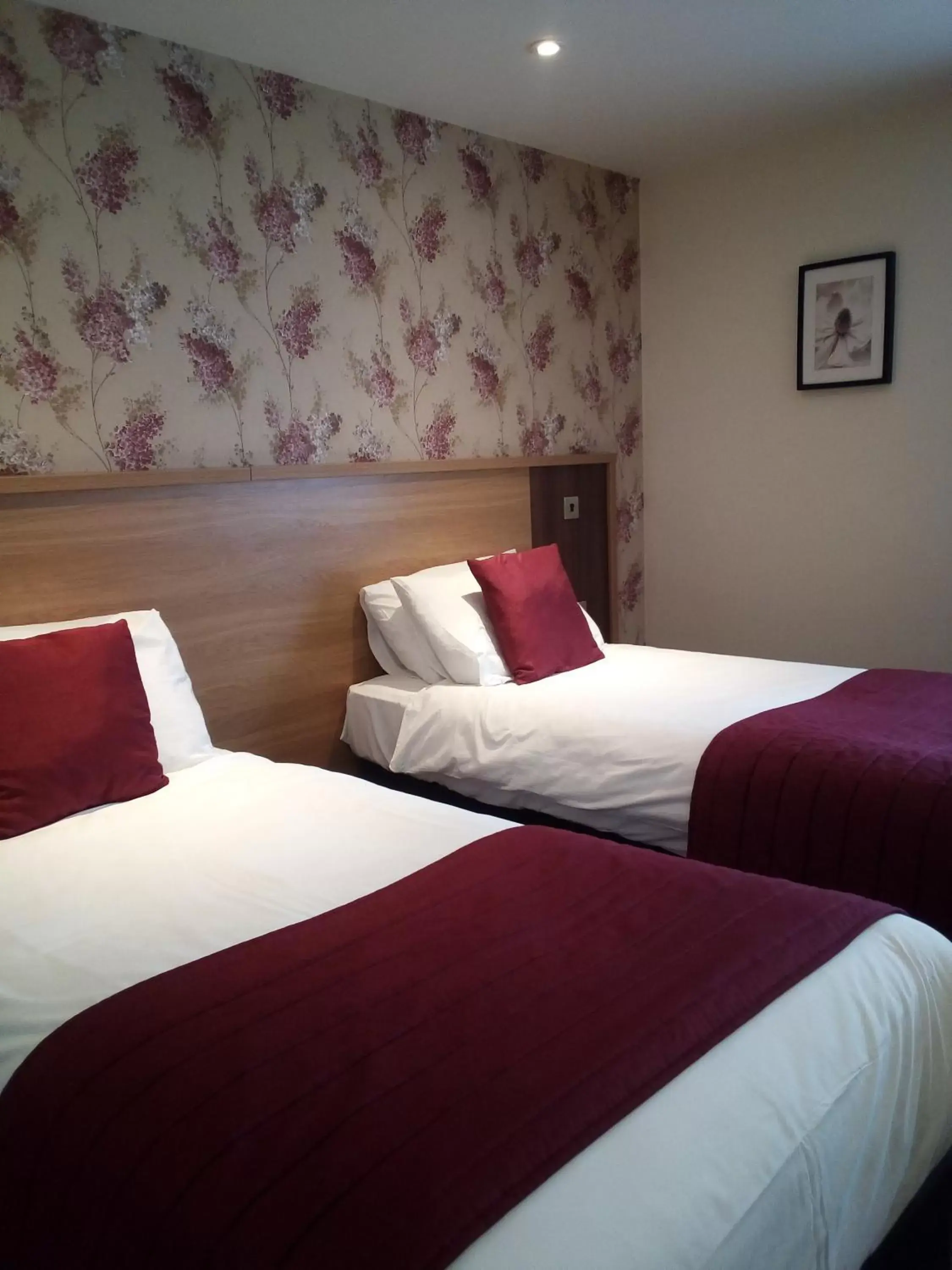 Bed in Weald of Kent Golf Course and Hotel